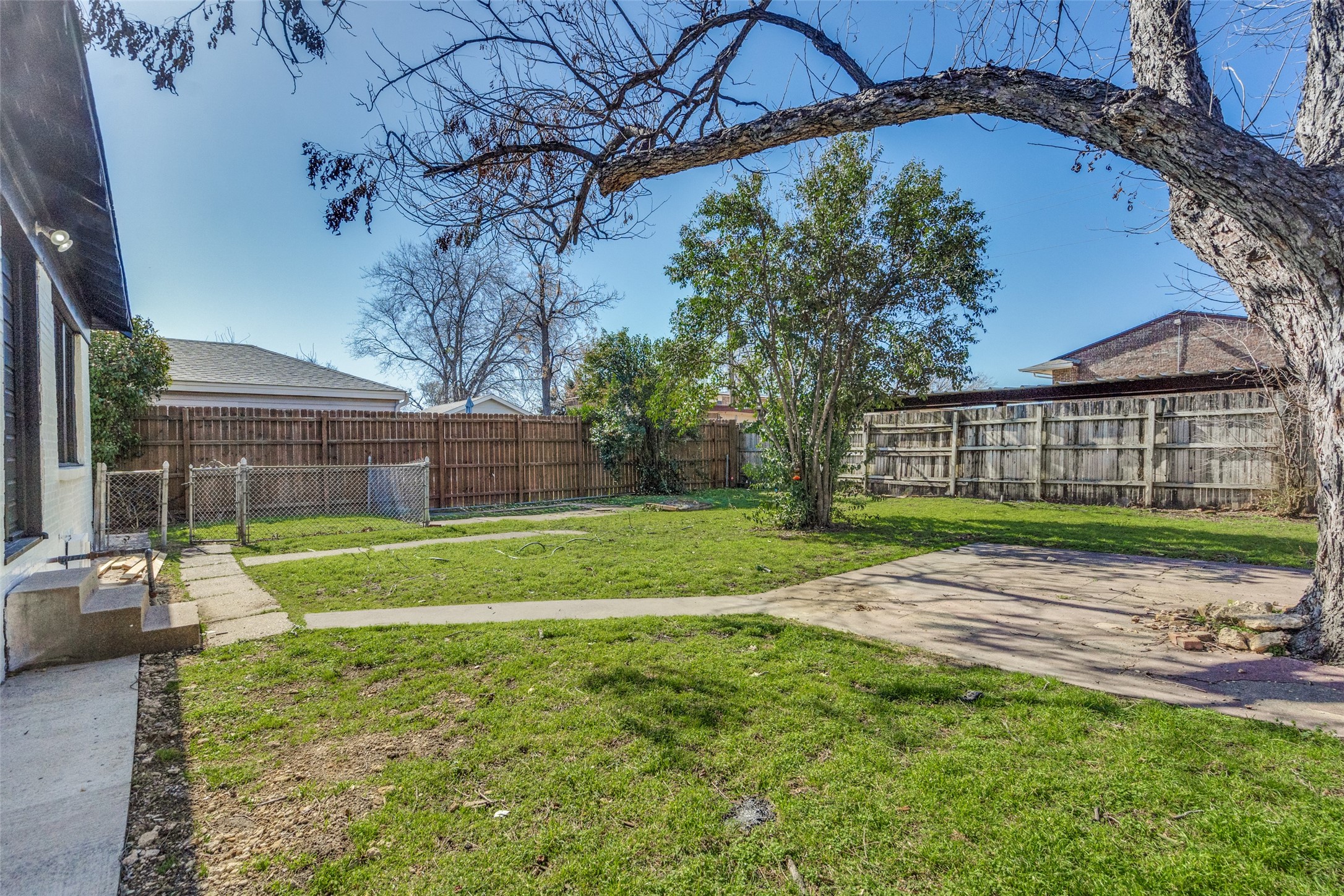 5011 Parkland Avenue Dallas TX 75235
