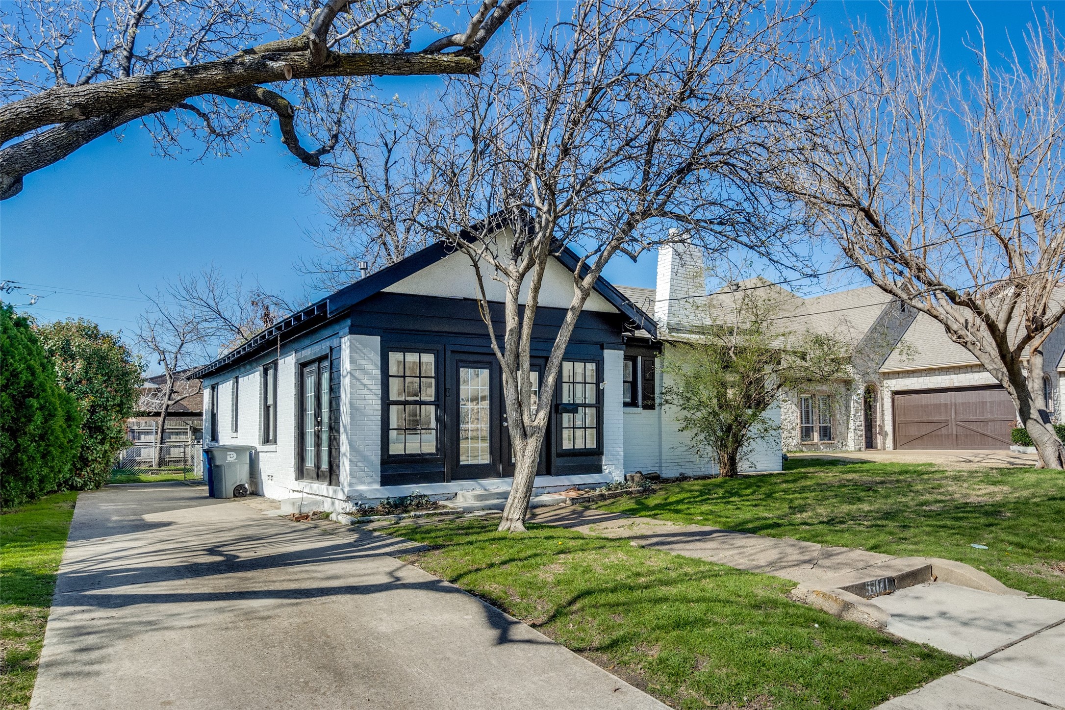 5011 Parkland Avenue Dallas TX 75235