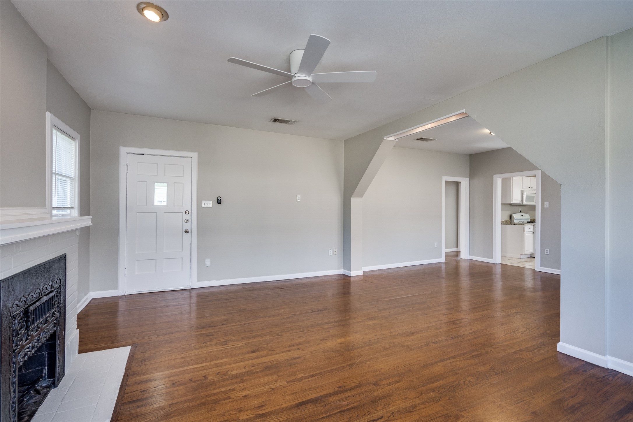 5011 Parkland Avenue Dallas TX 75235