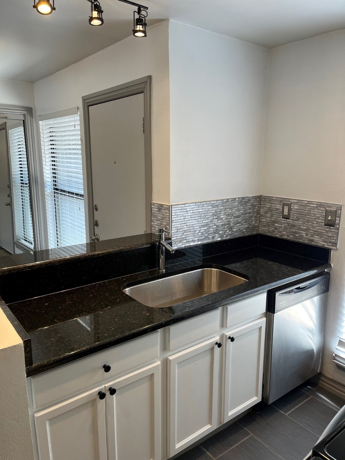 2800 Douglas Avenue Dallas TX 75219