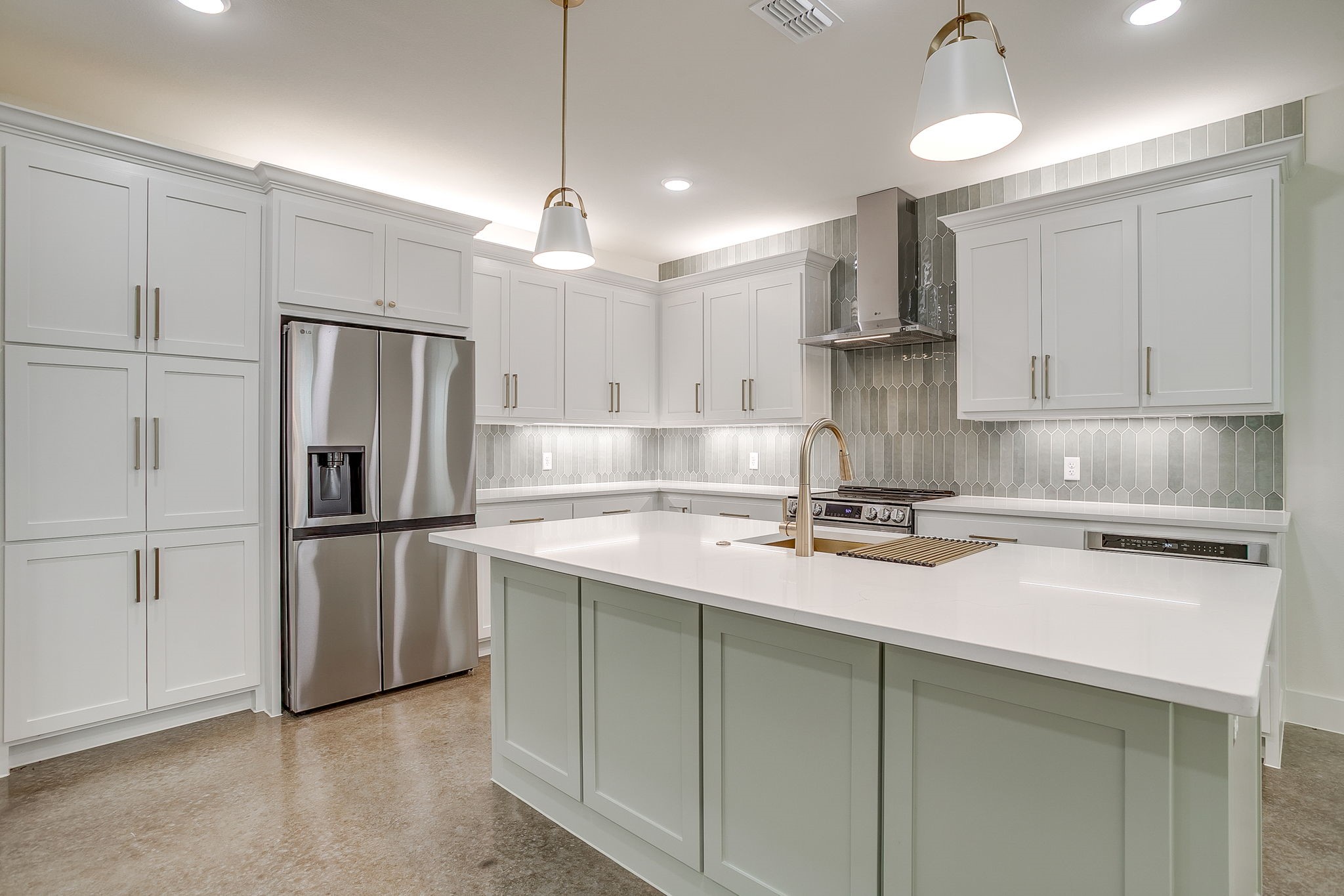 106 Cardinal Woods Court Granbury TX 76049