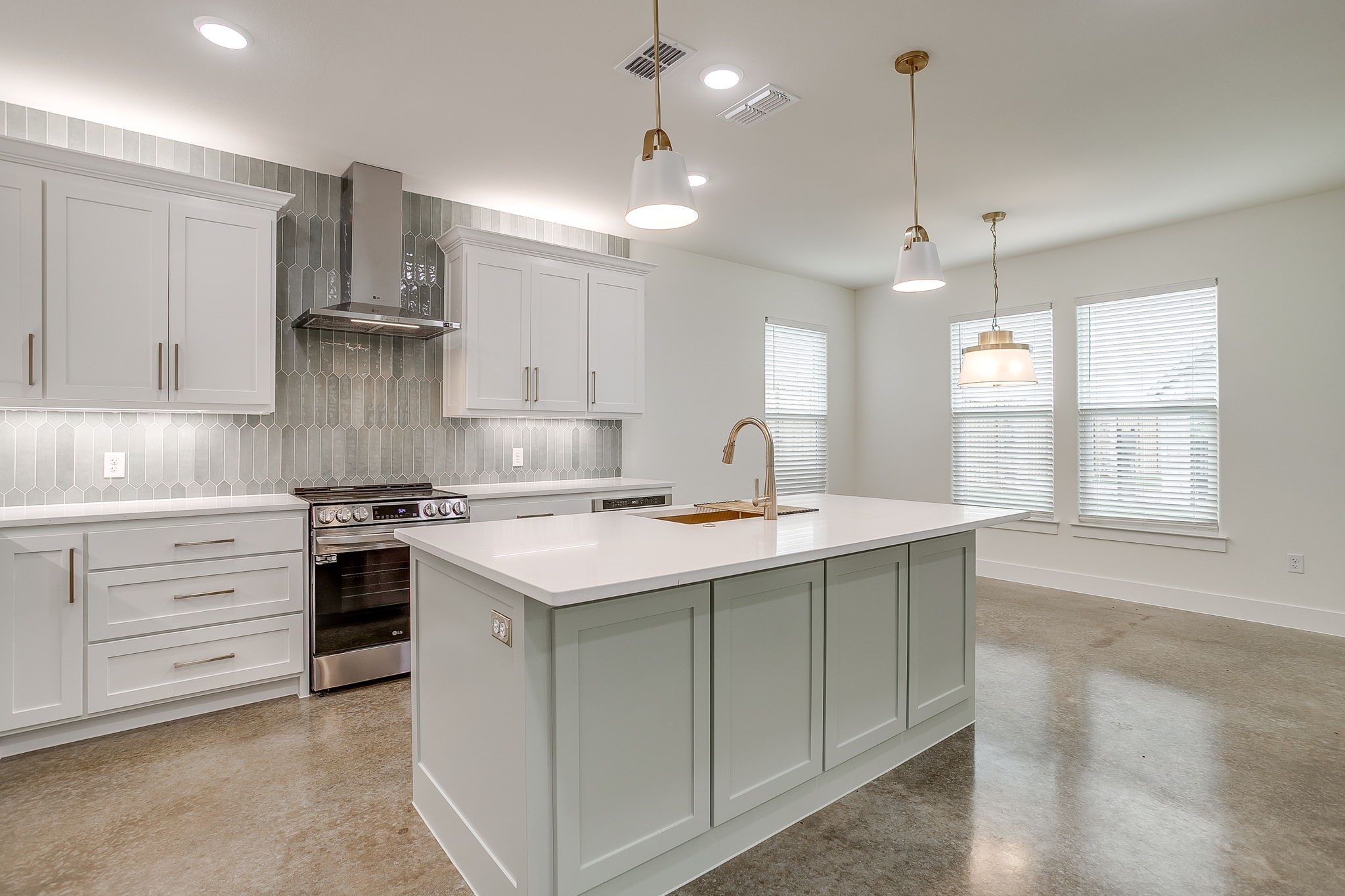 106 Cardinal Woods Court Granbury TX 76049