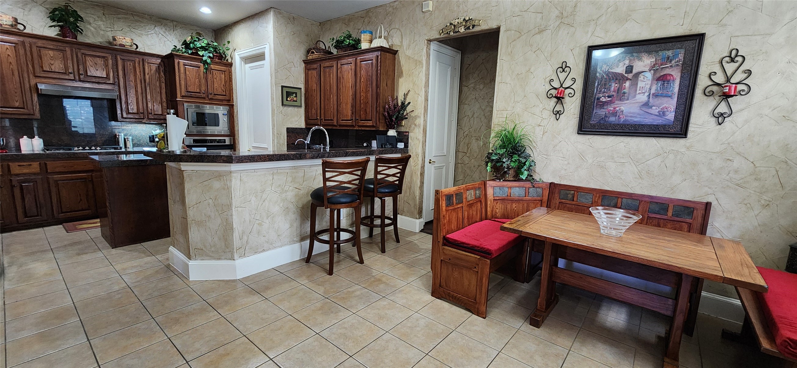 1001 Llano Trace Irving TX 75063
