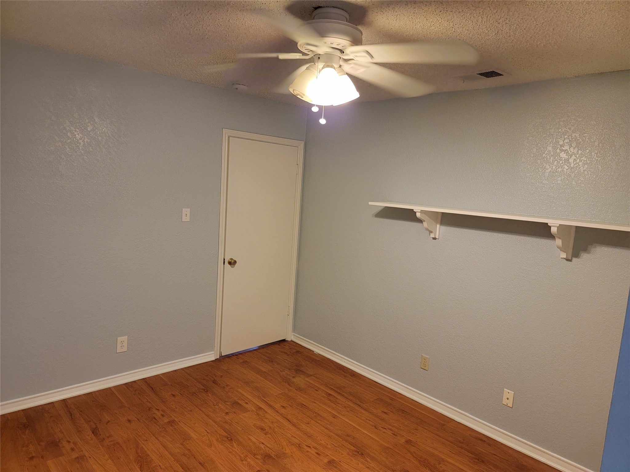 1104 Horizon Trail Arlington TX 76011