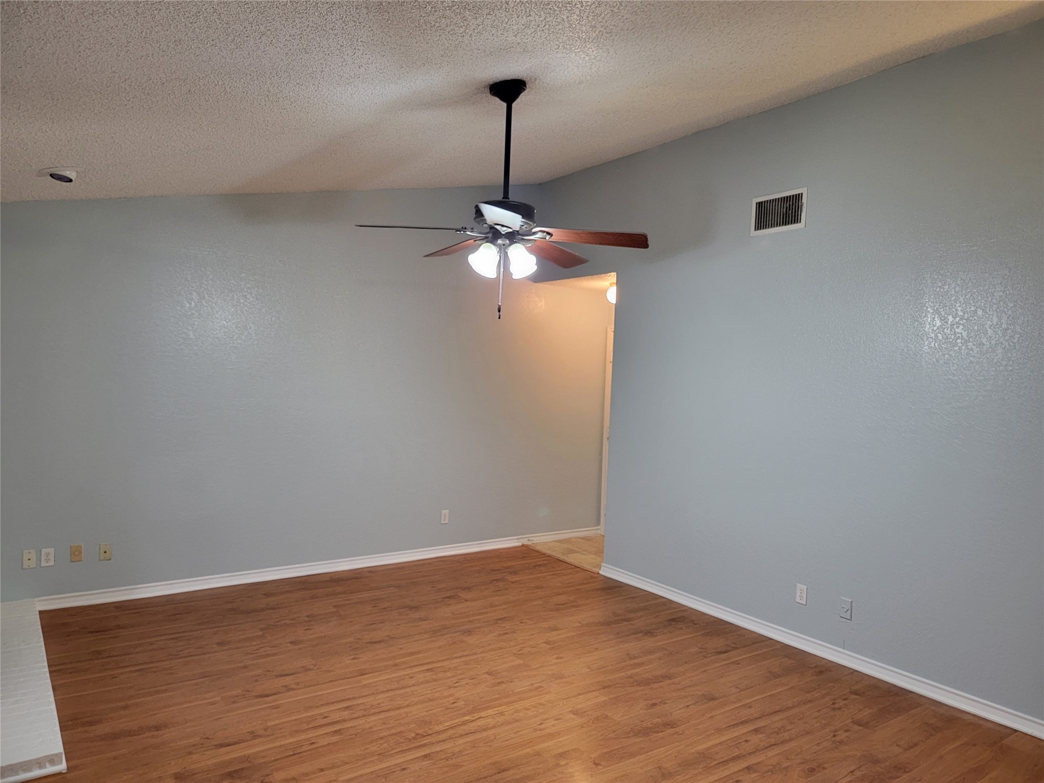 1104 Horizon Trail Arlington TX 76011