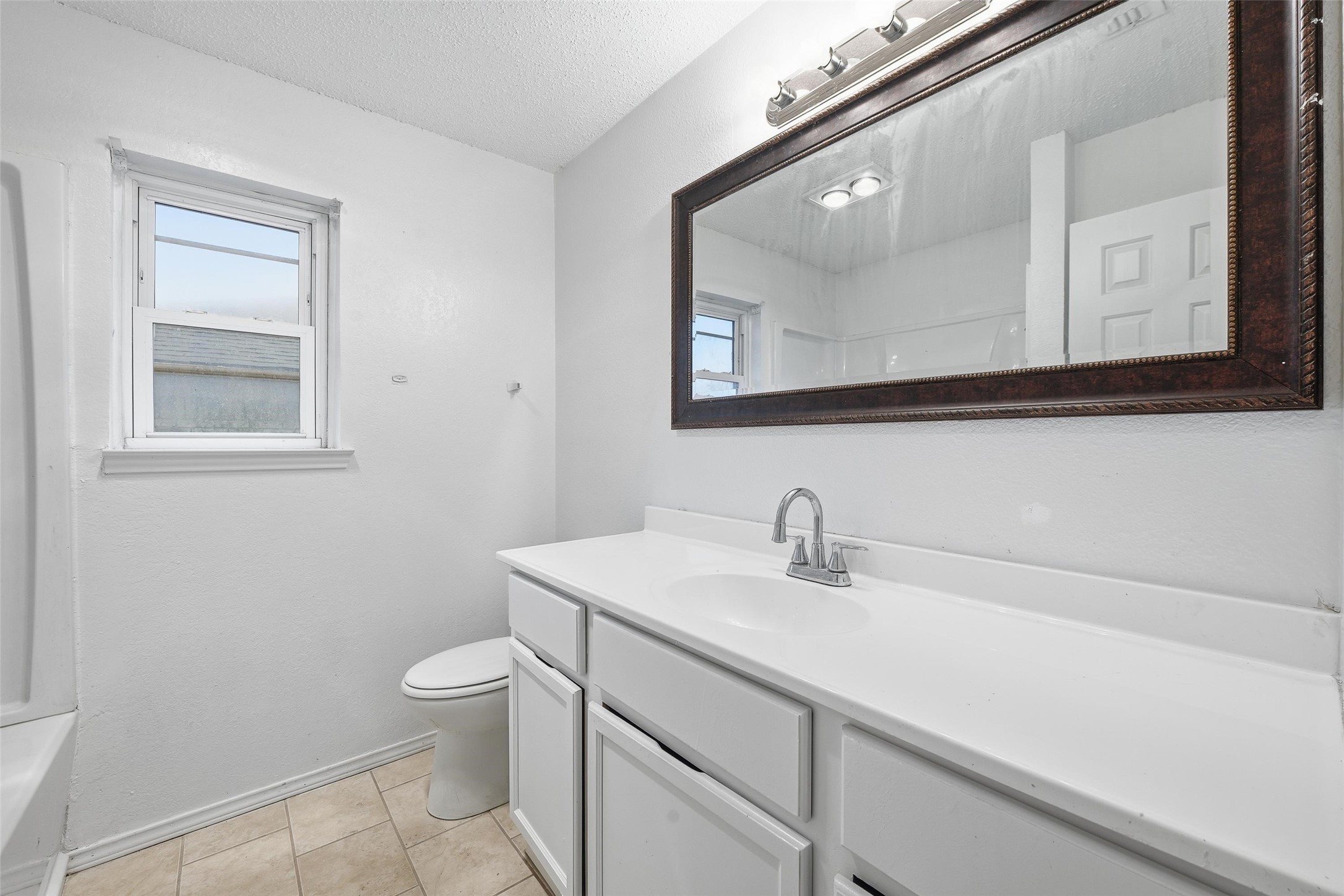 6444 Whitehurst Watauga TX 76148