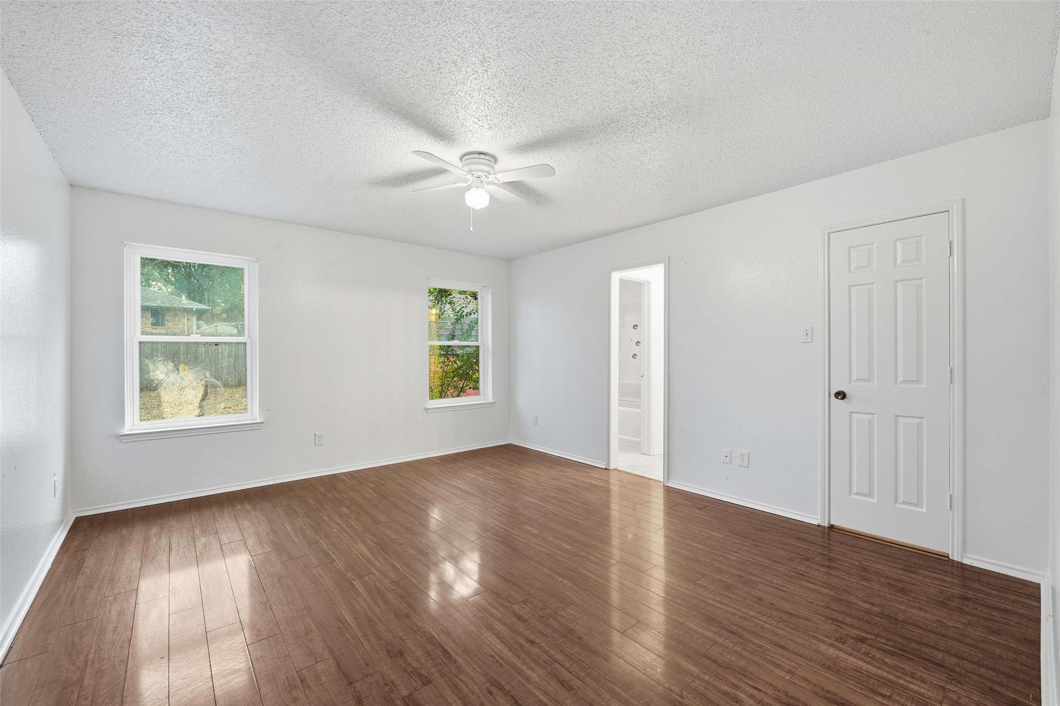 6444 Whitehurst Watauga TX 76148