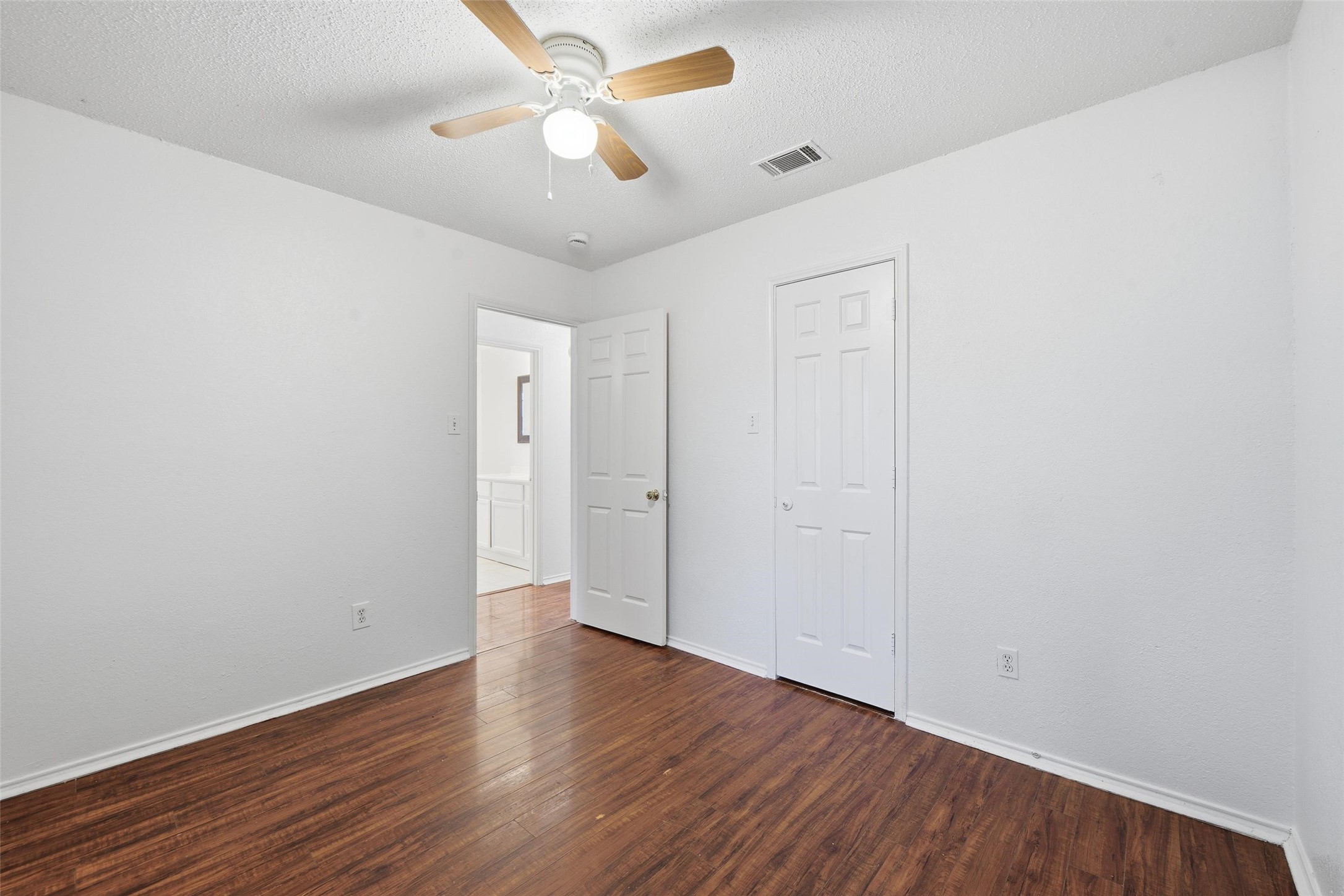 6444 Whitehurst Watauga TX 76148