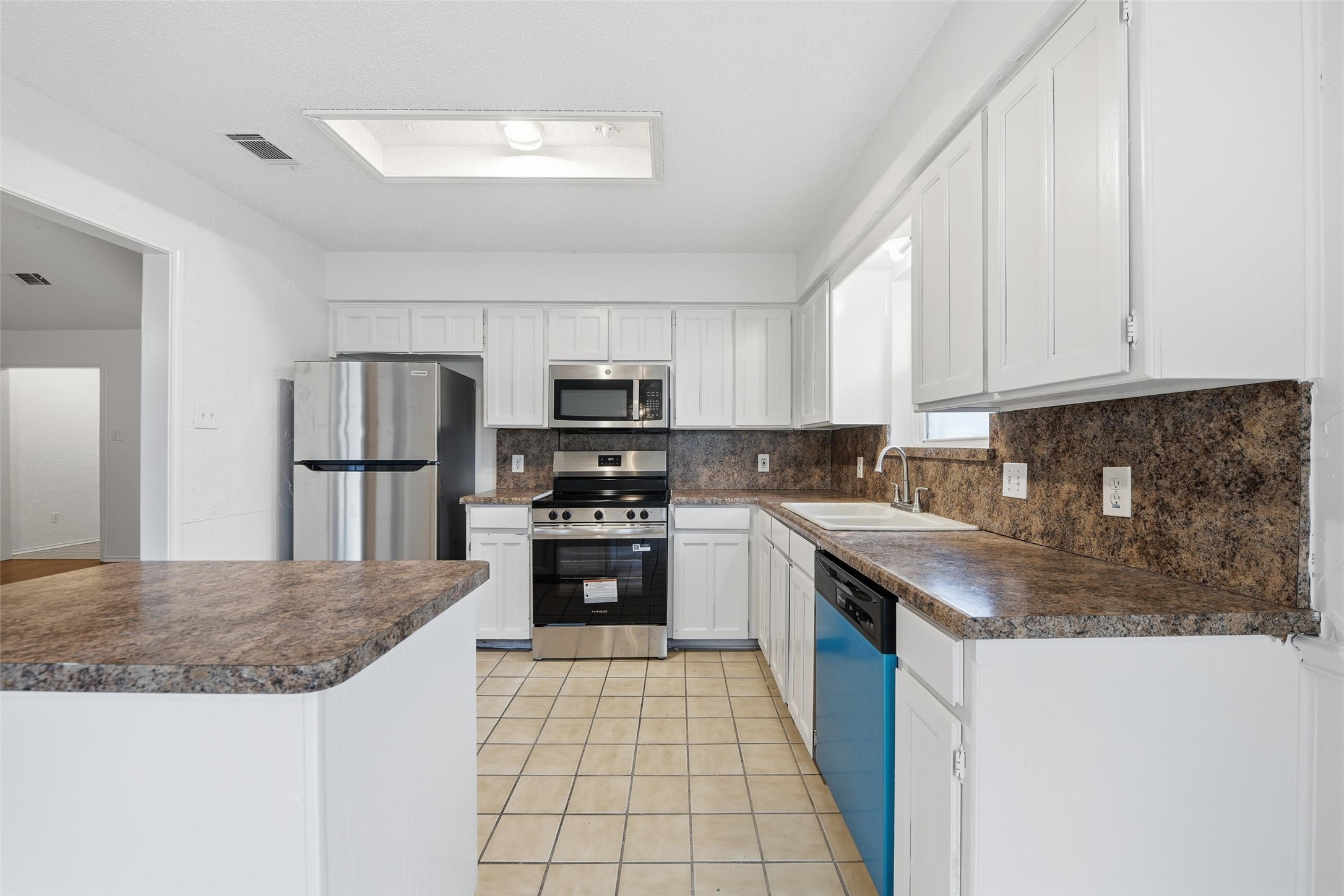 6444 Whitehurst Watauga TX 76148
