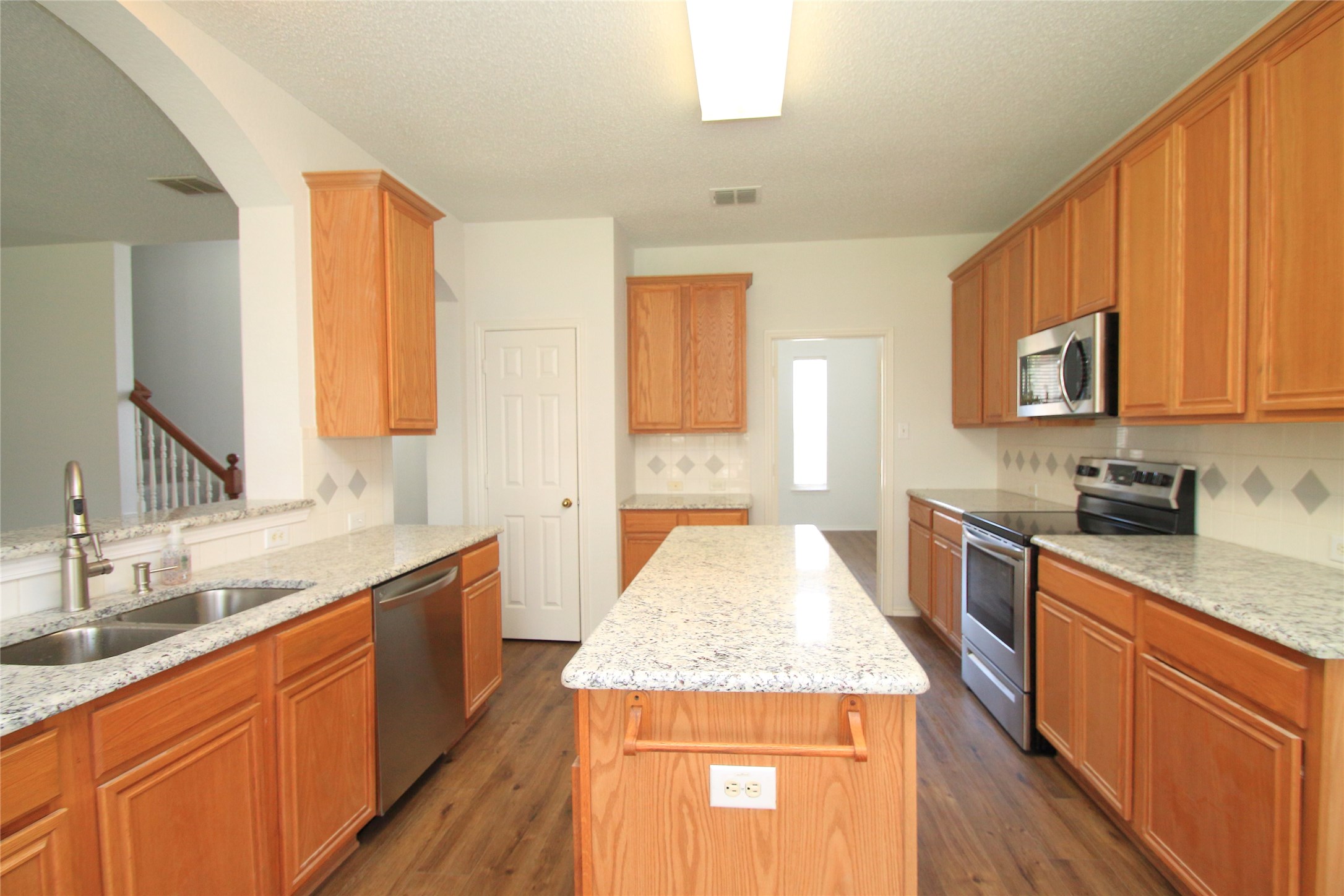 4004 Lakeside Drive The Colony TX 75056