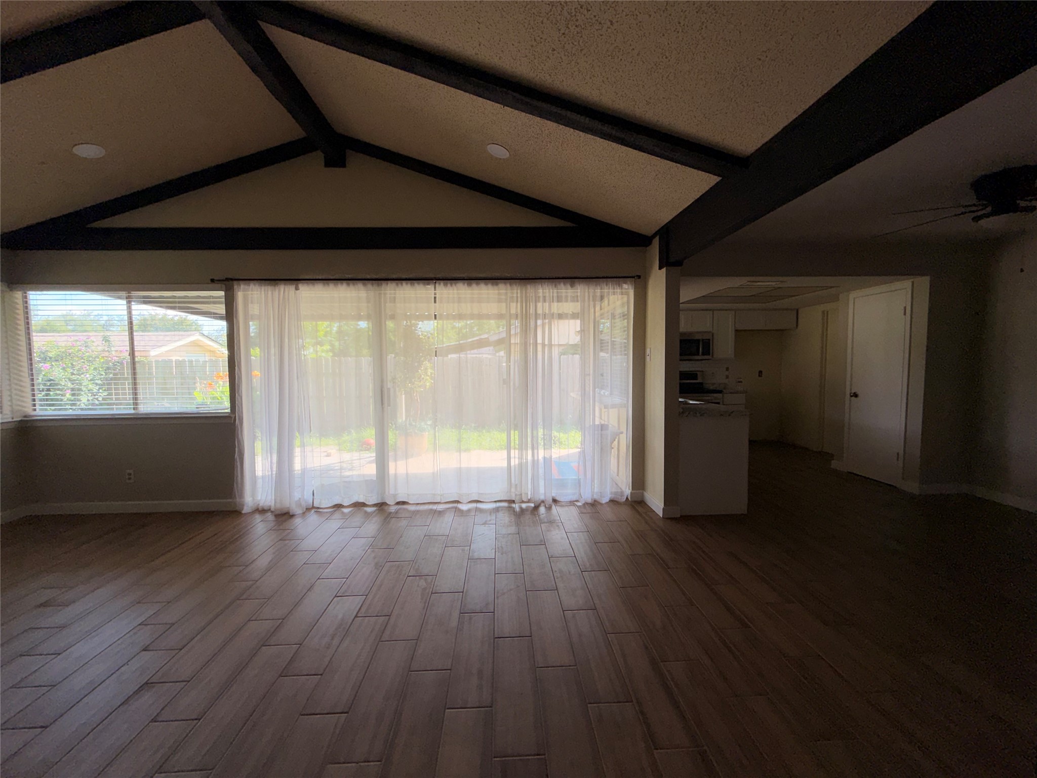 726 Ravencroft Drive Garland TX 75043
