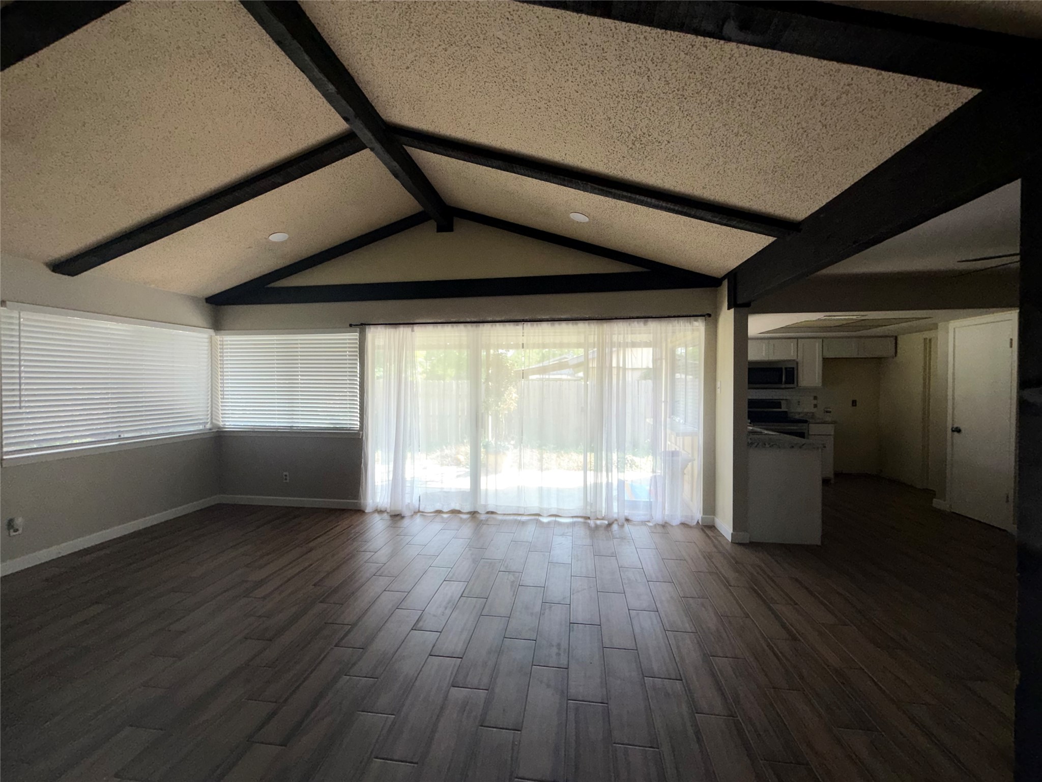 726 Ravencroft Drive Garland TX 75043