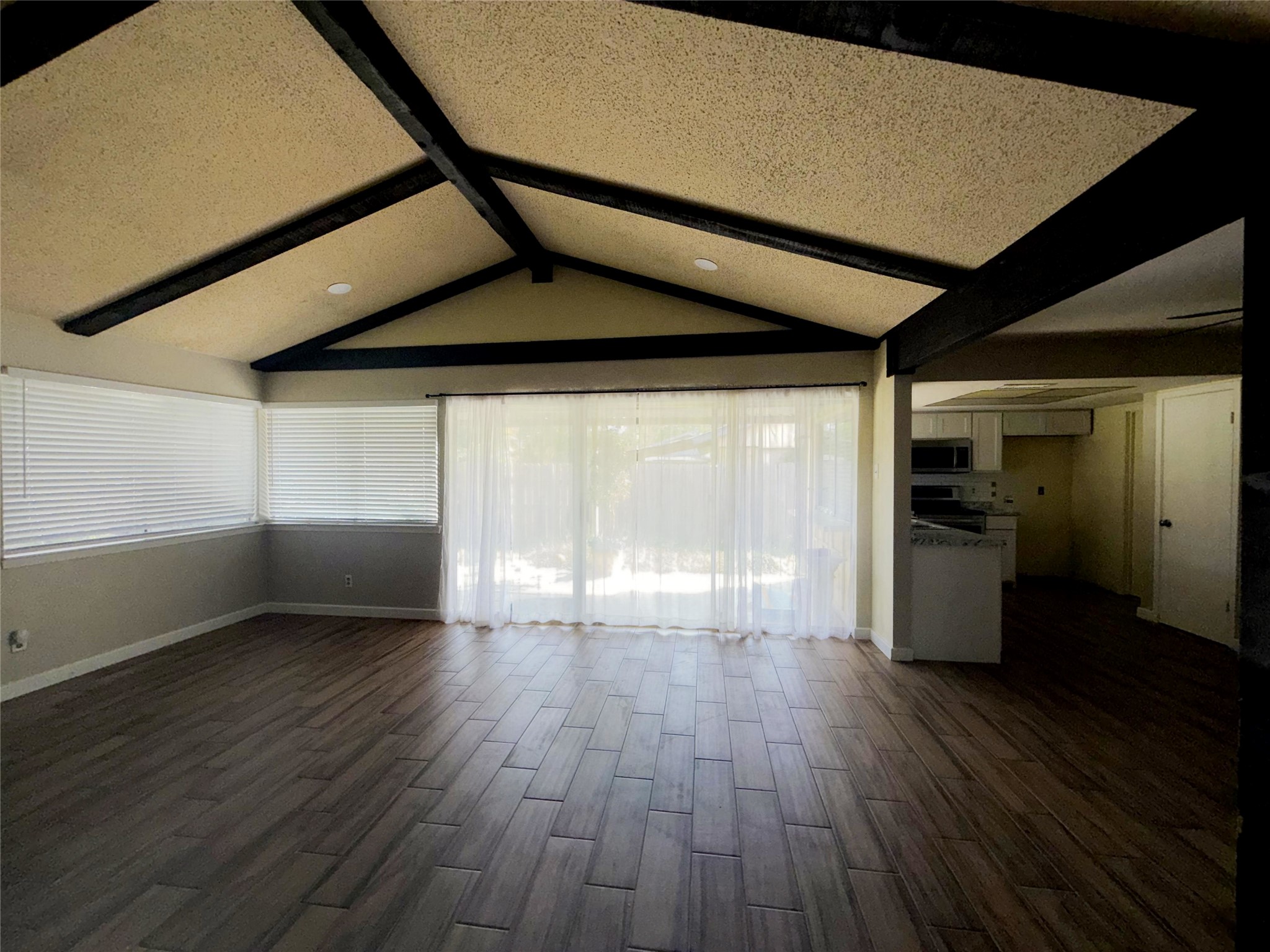 726 Ravencroft Drive Garland TX 75043