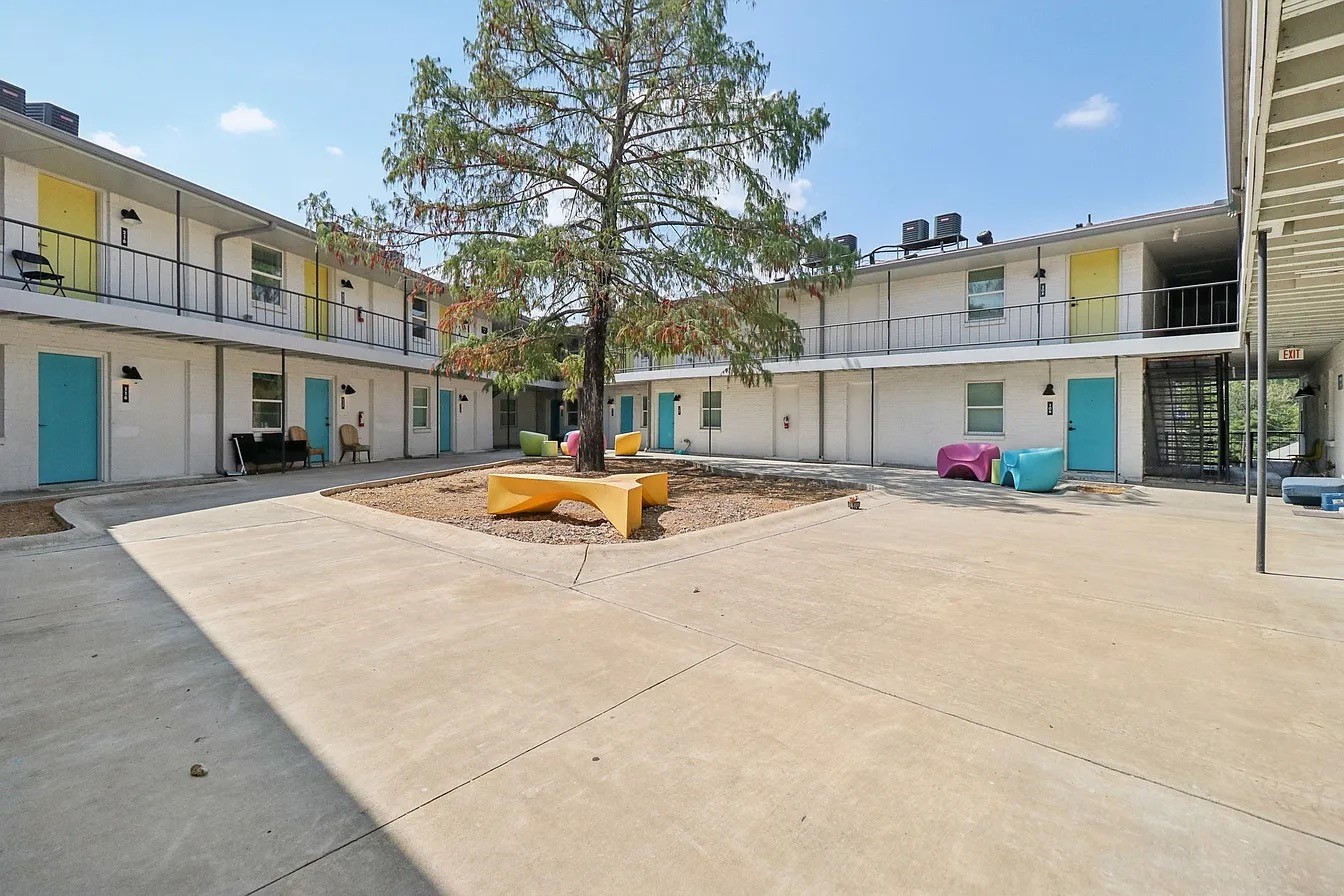 321 E 8th Street Dallas TX 75203