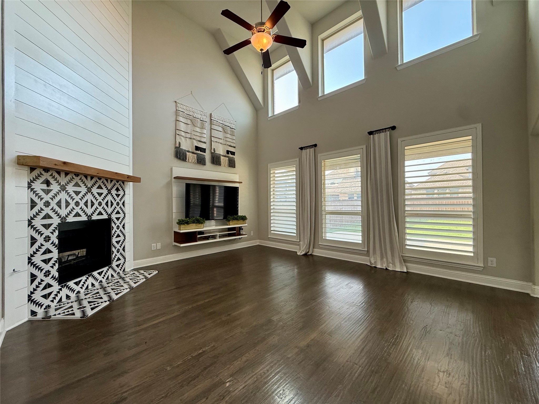 509 Lomax Lane Fort Worth TX 76131