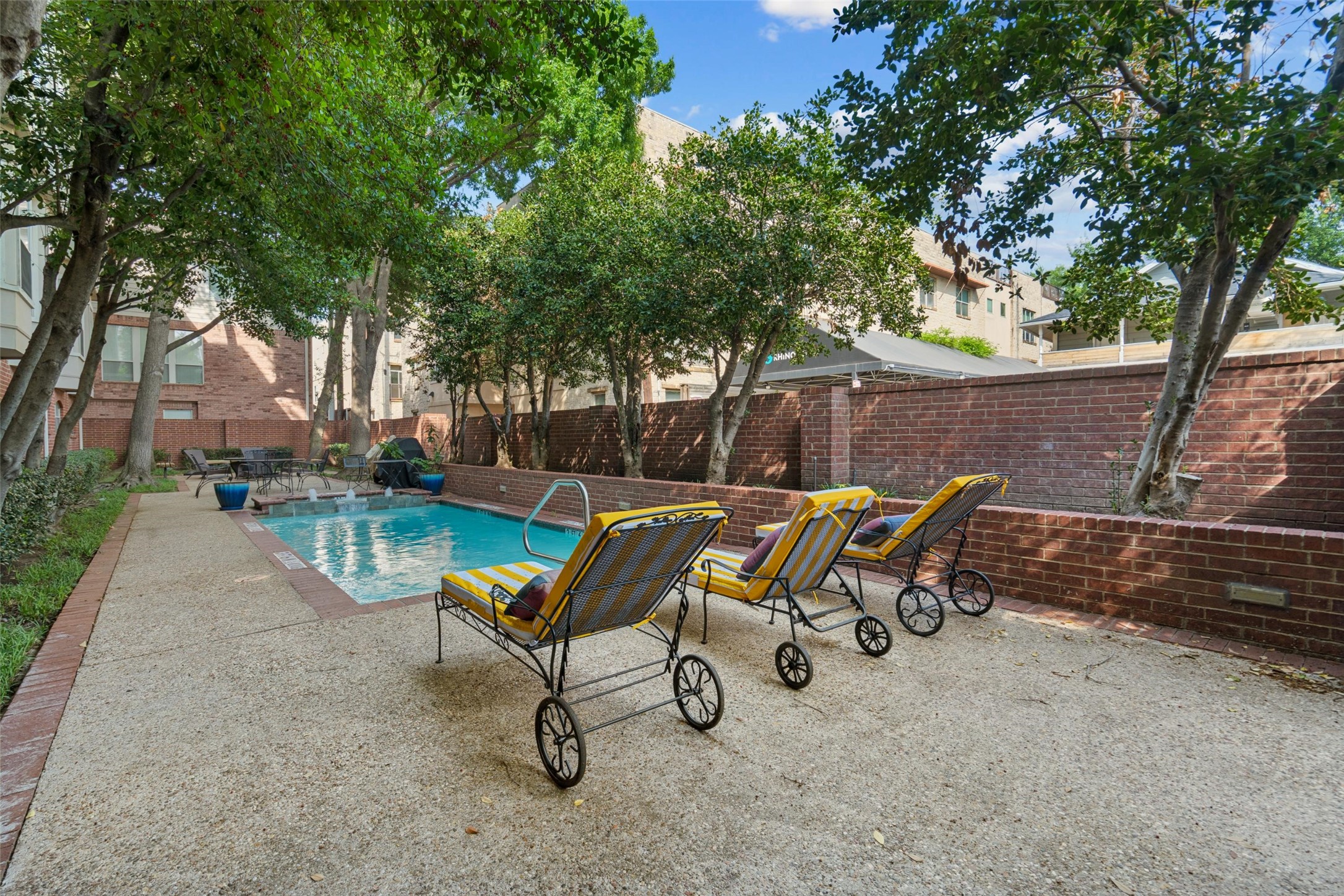 2902 State Street Dallas TX 75204