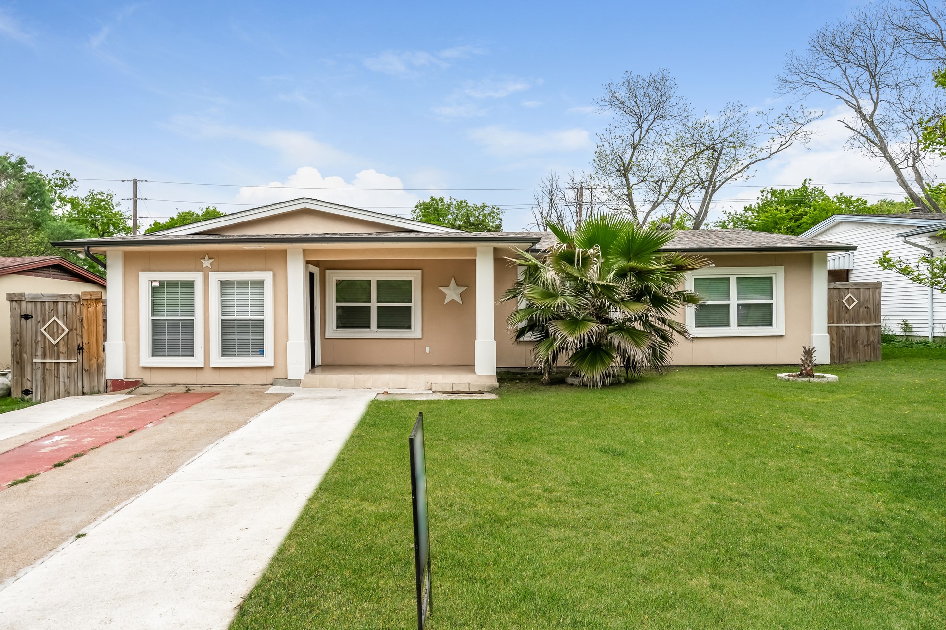 11517 Fernald Avenue Dallas TX 75218