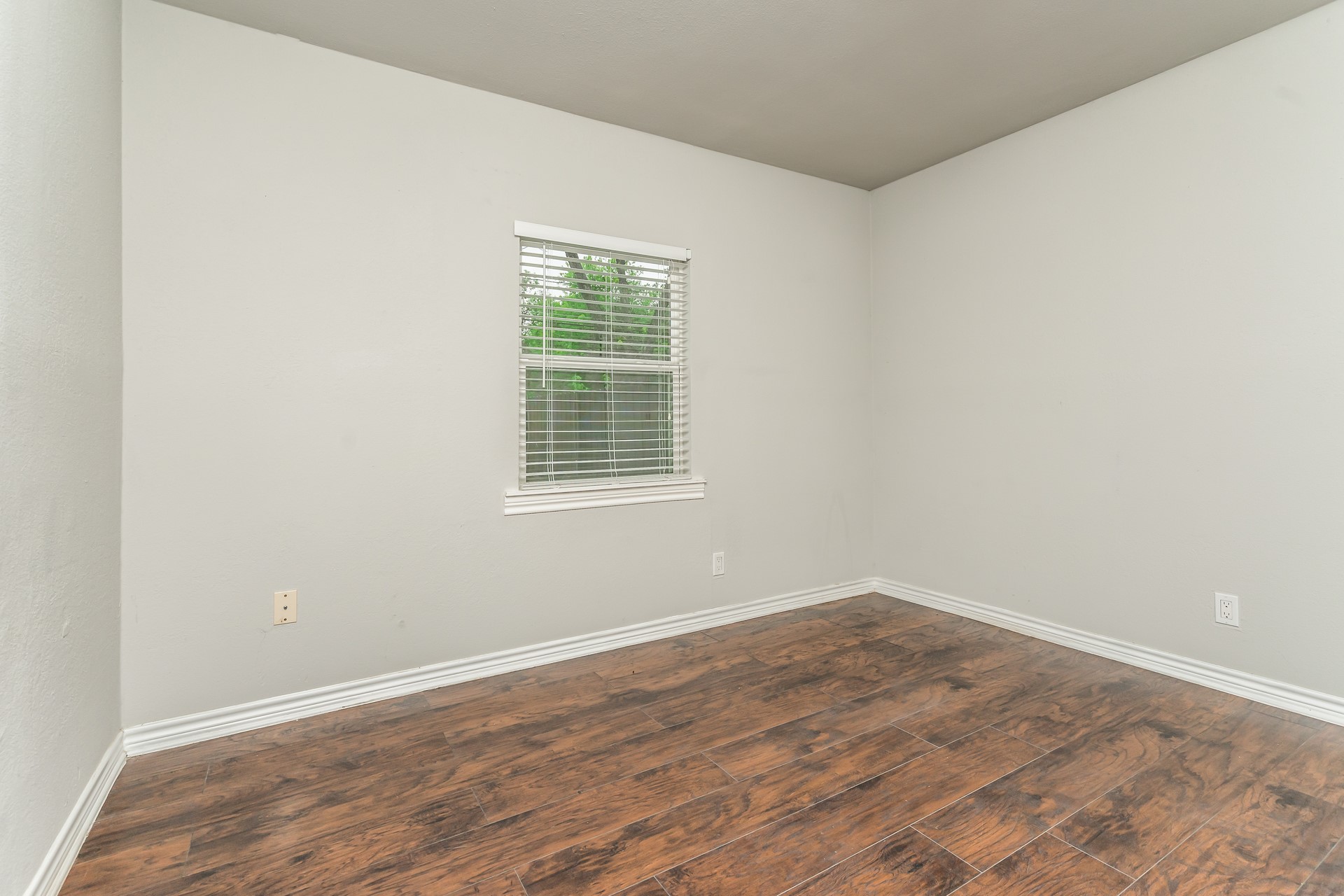 11517 Fernald Avenue Dallas TX 75218