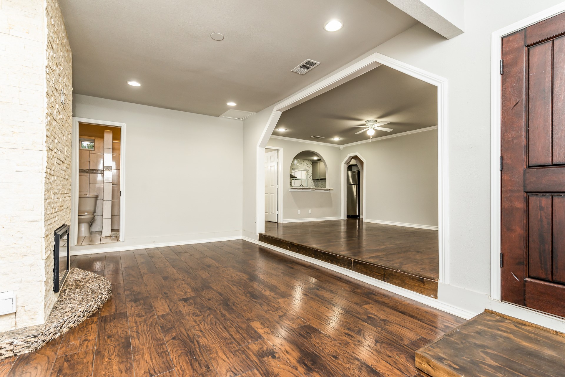 11517 Fernald Avenue Dallas TX 75218