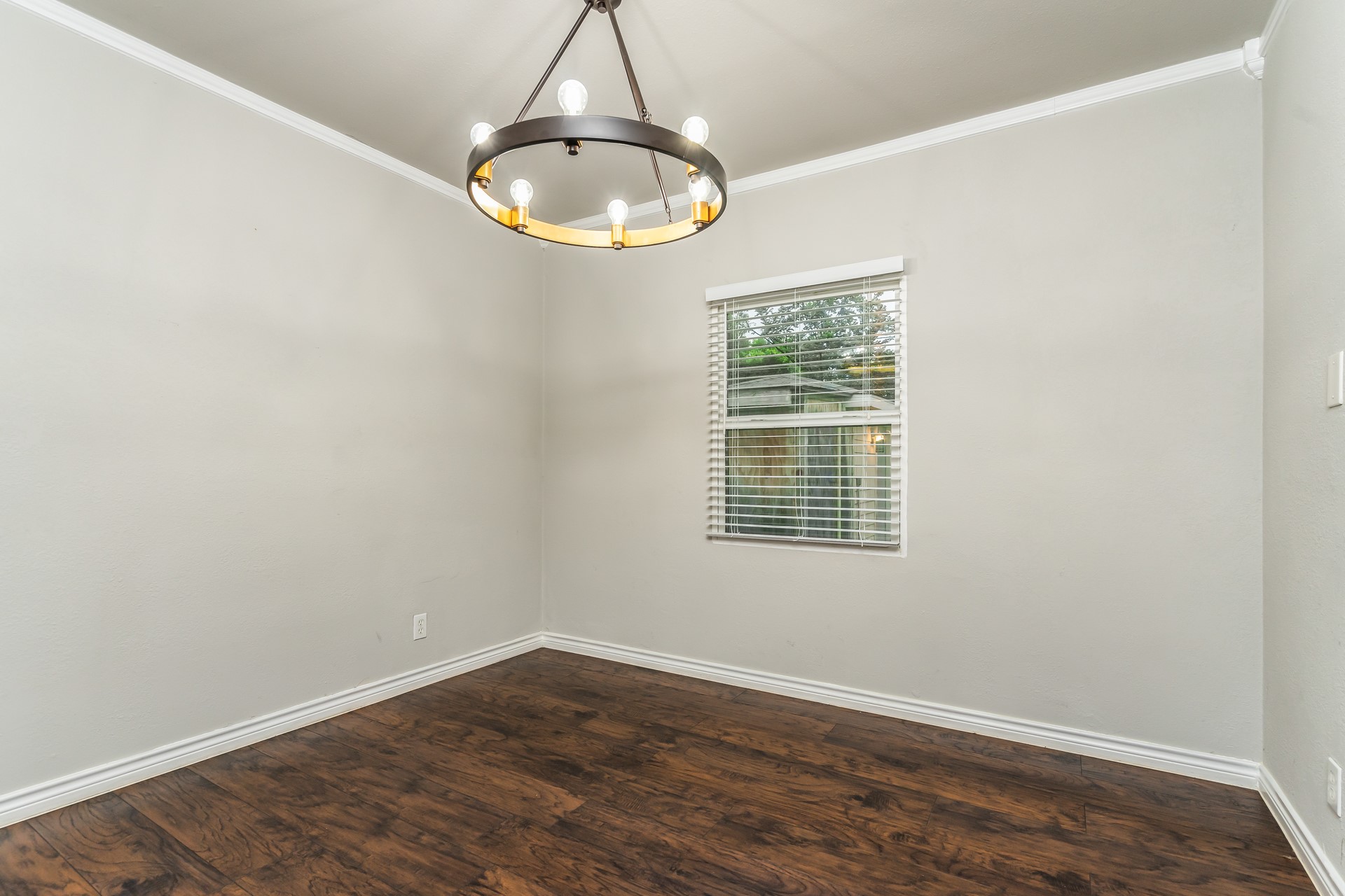 11517 Fernald Avenue Dallas TX 75218