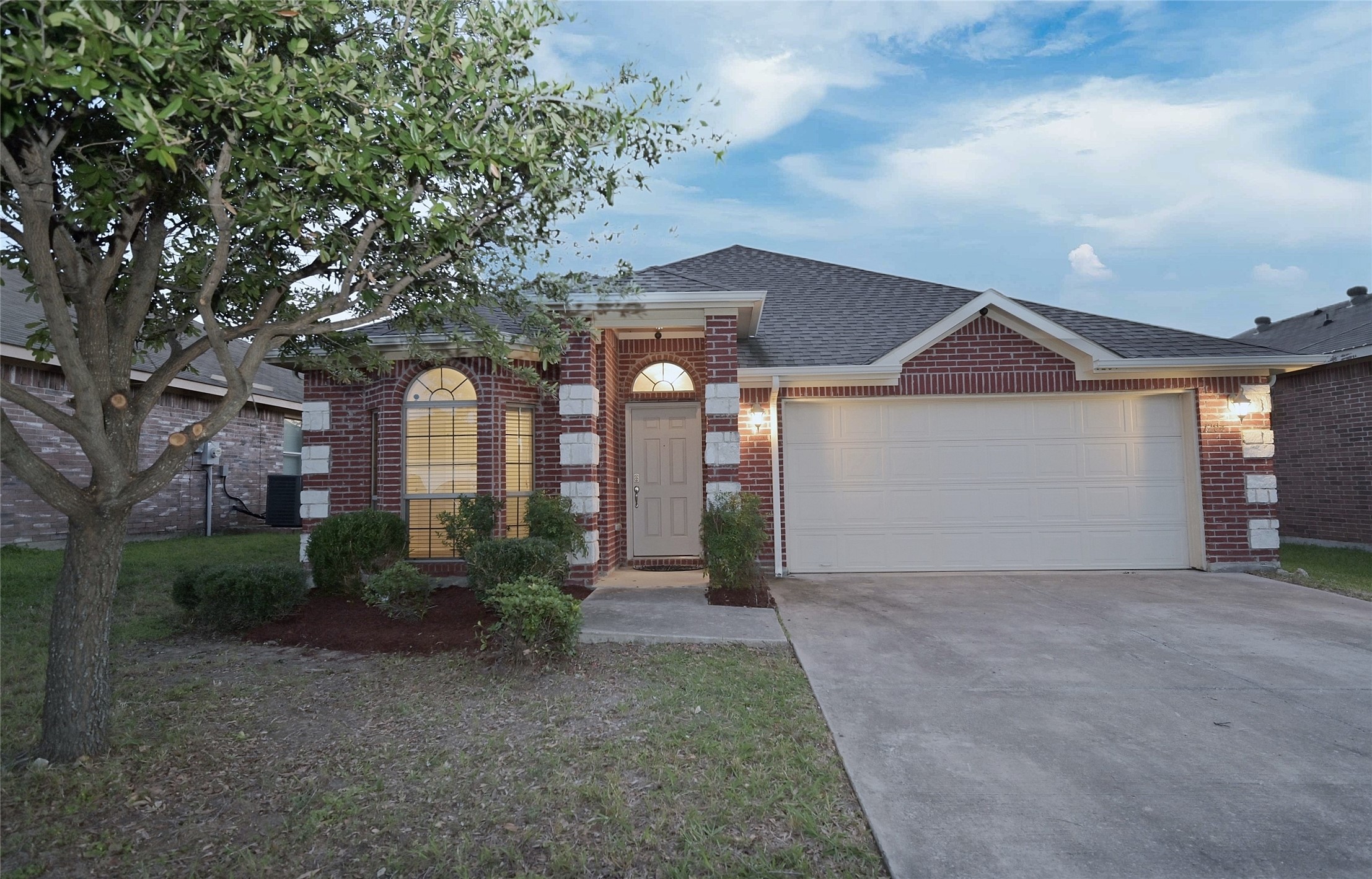 1204 Varacruz Drive Arlington TX 76010