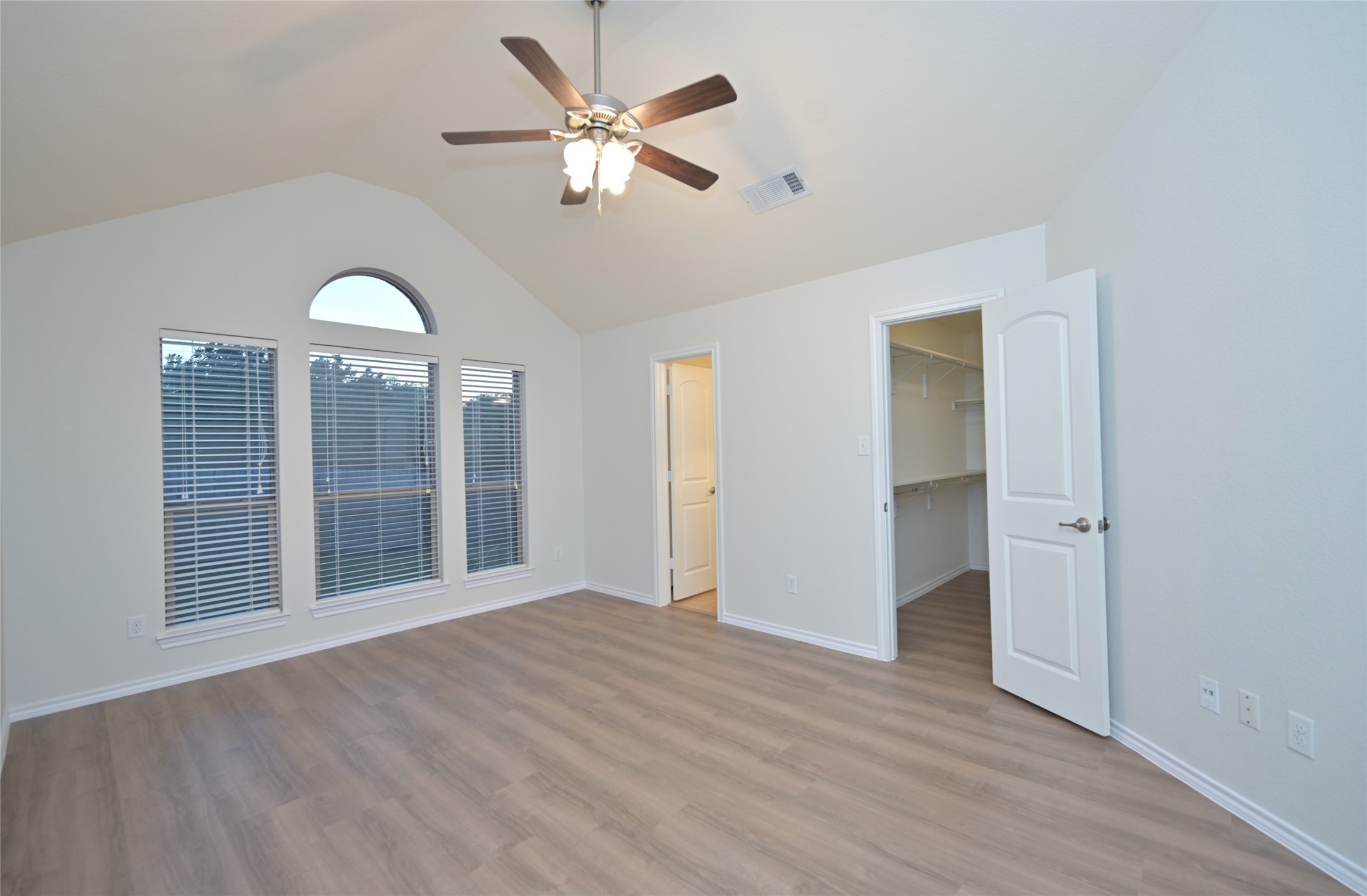 1204 Varacruz Drive Arlington TX 76010