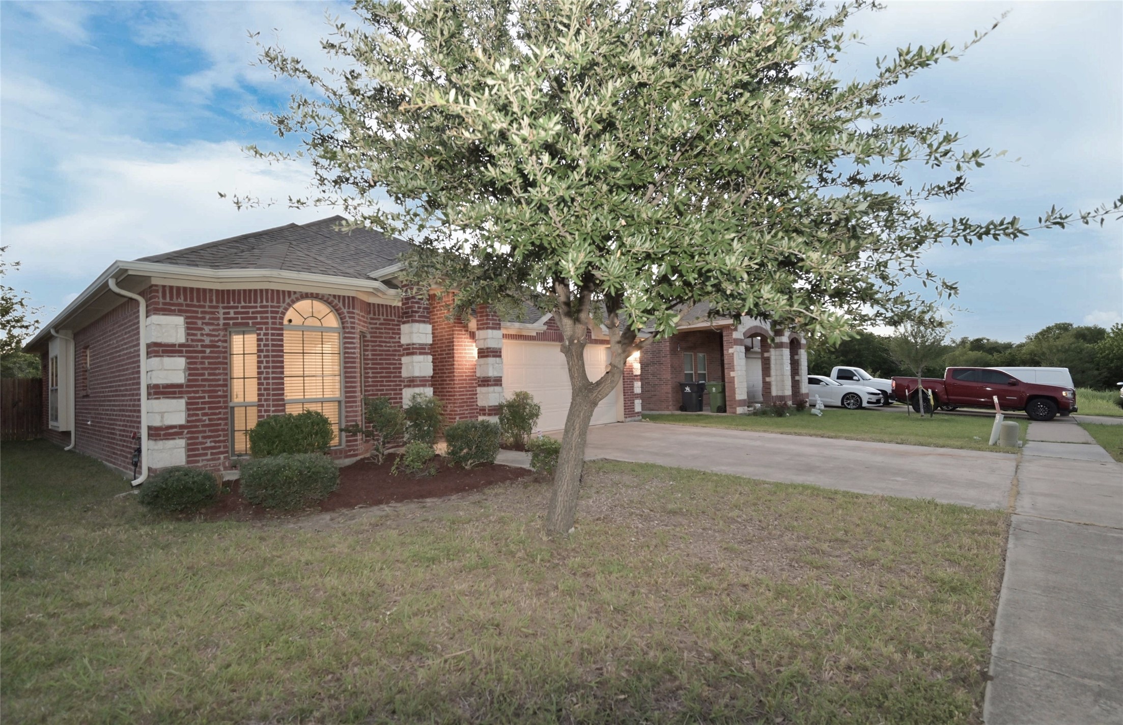 1204 Varacruz Drive Arlington TX 76010