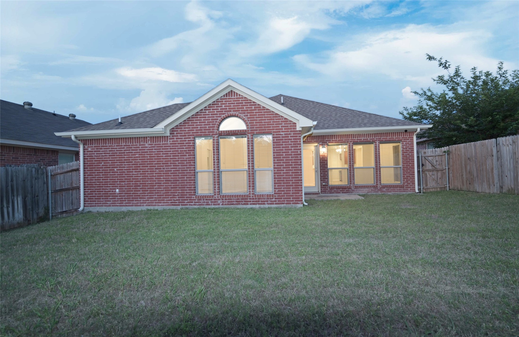 1204 Varacruz Drive Arlington TX 76010
