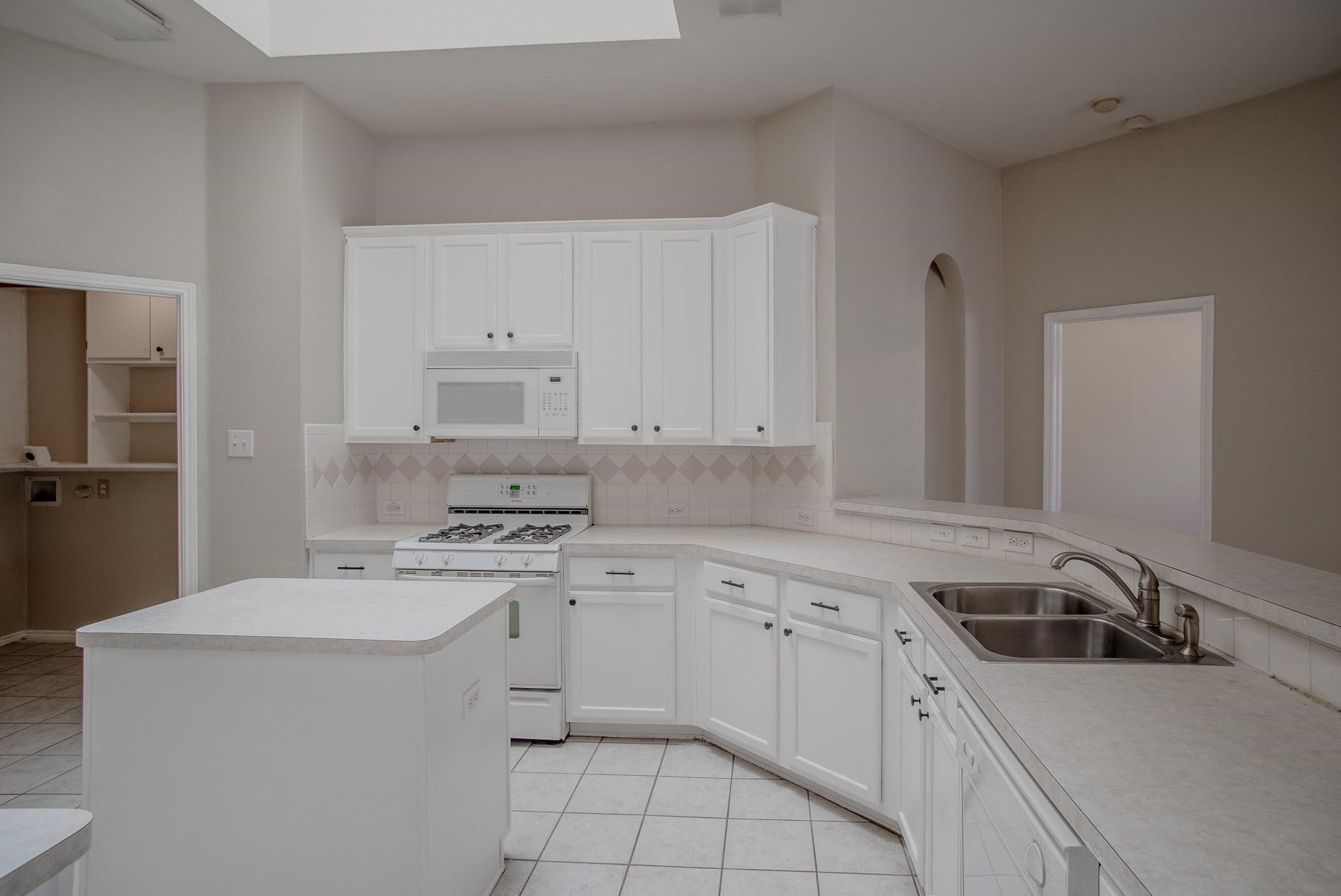 6823 Woodcrest Lane Sachse TX 75048