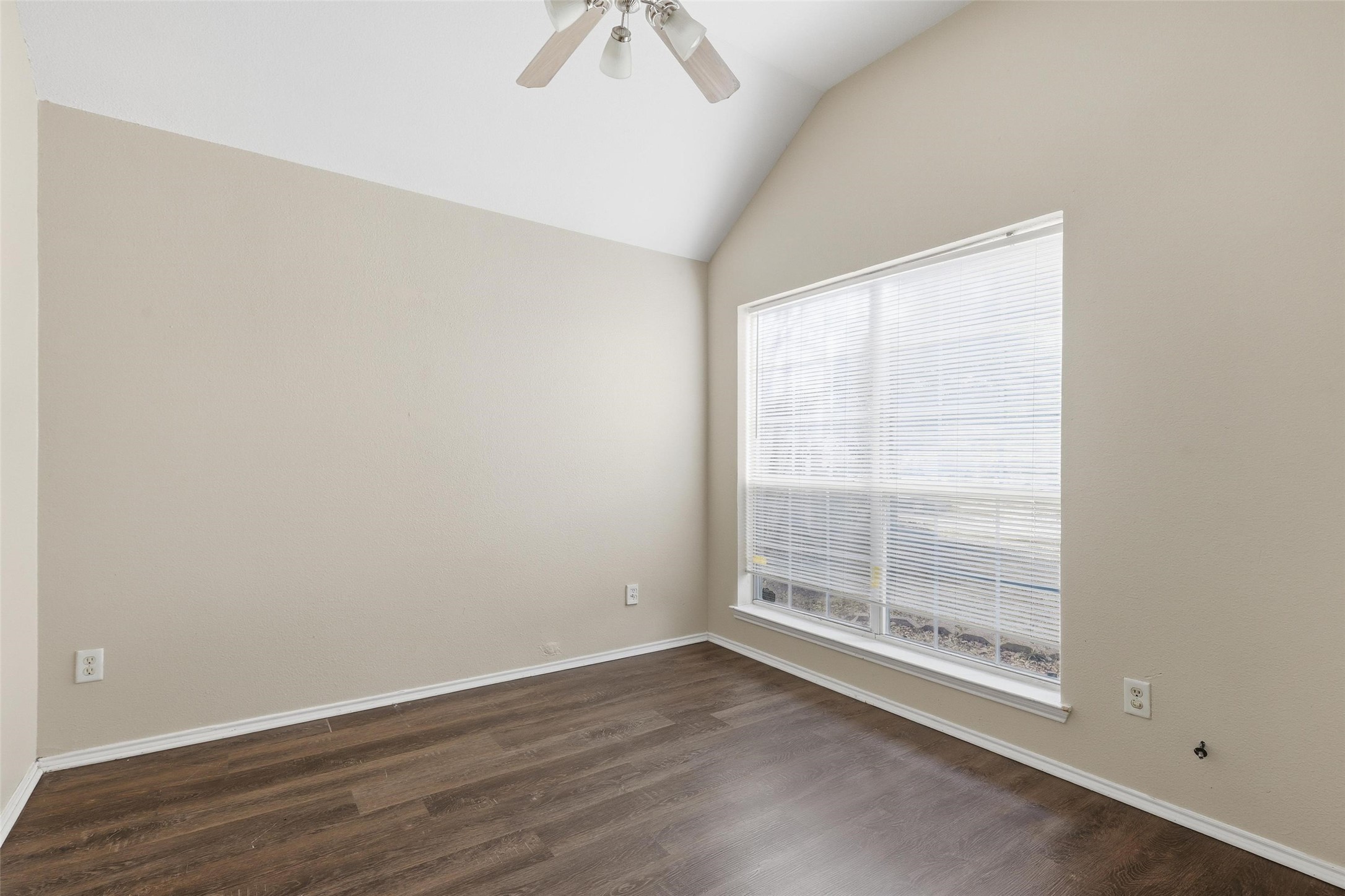 1209 Brownford Drive Fort Worth TX 76028