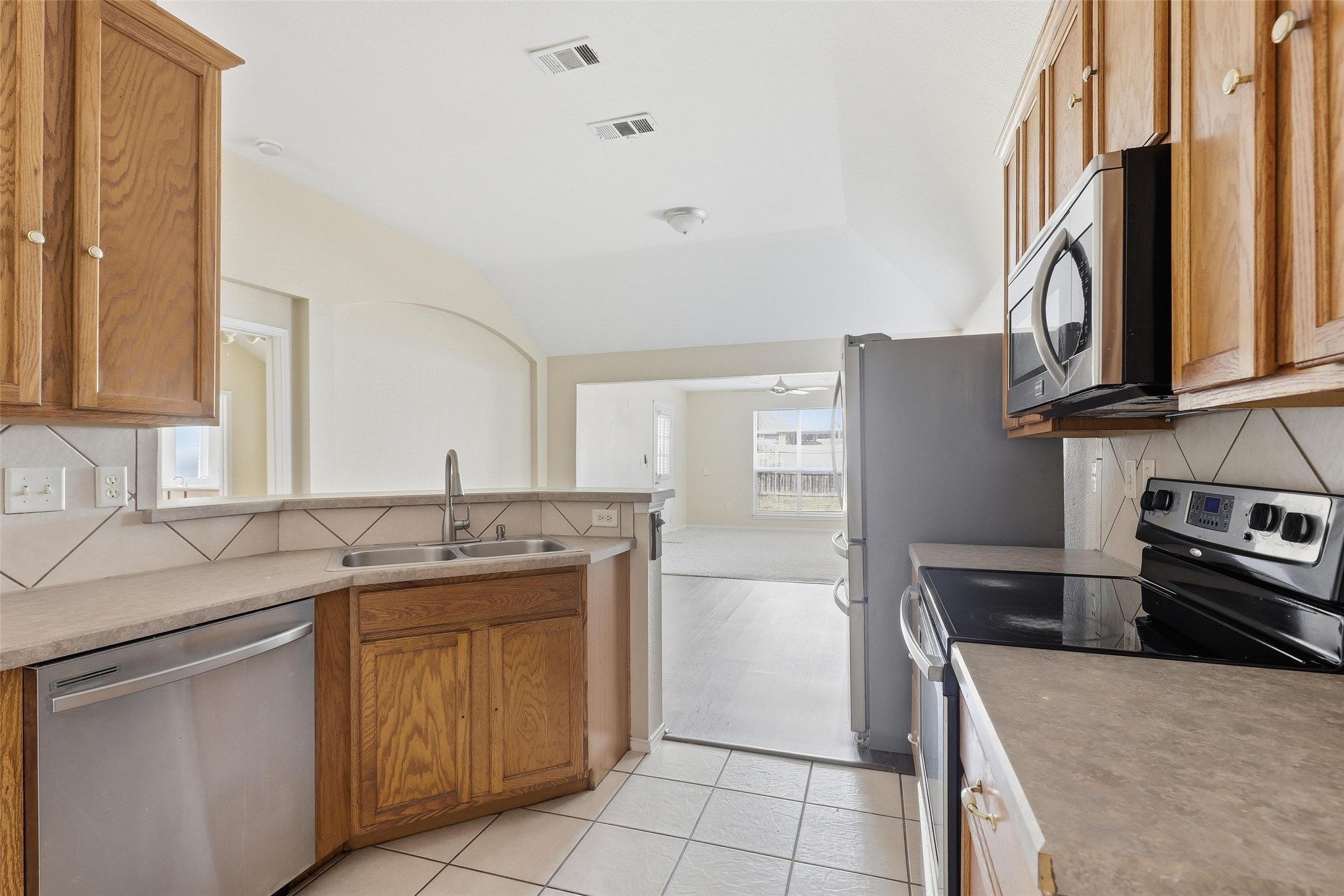 1209 Brownford Drive Fort Worth TX 76028