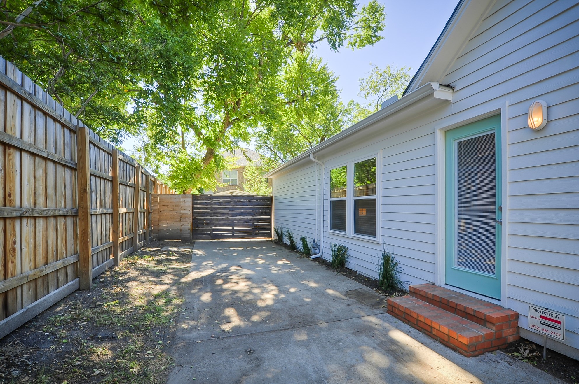 5018 Homer Street Dallas TX 75206