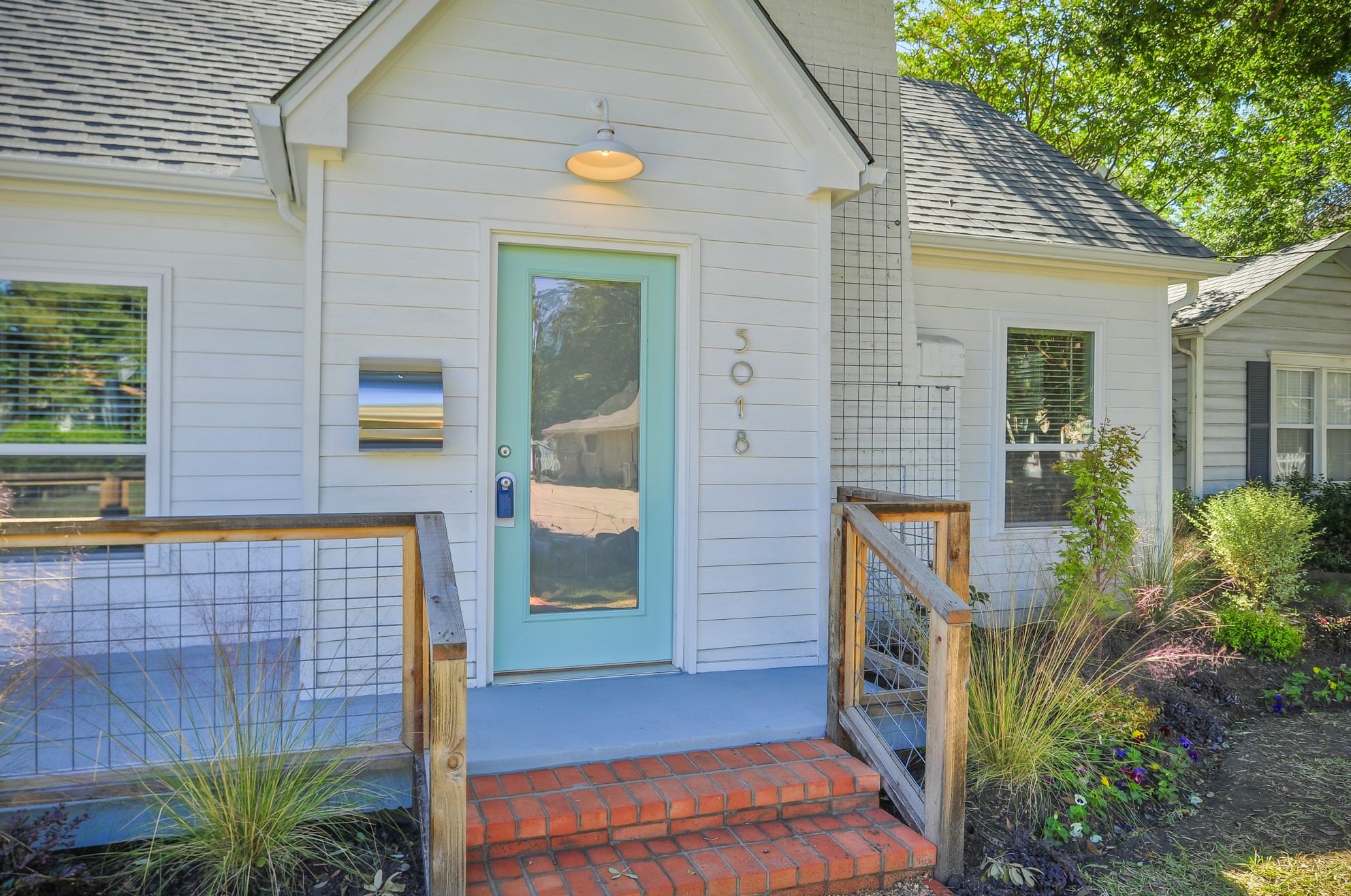 5018 Homer Street Dallas TX 75206