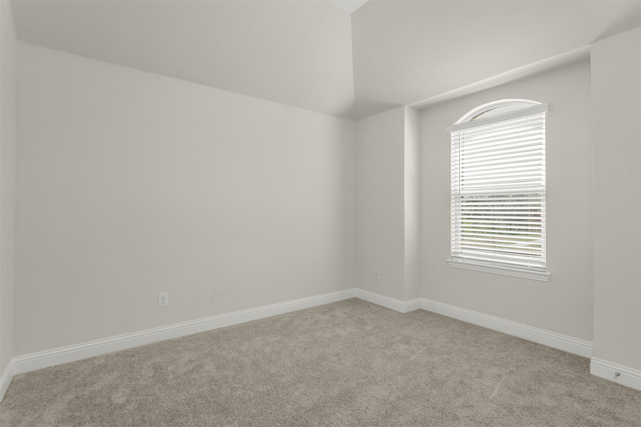 1413 River Vale Road Garland TX 75041