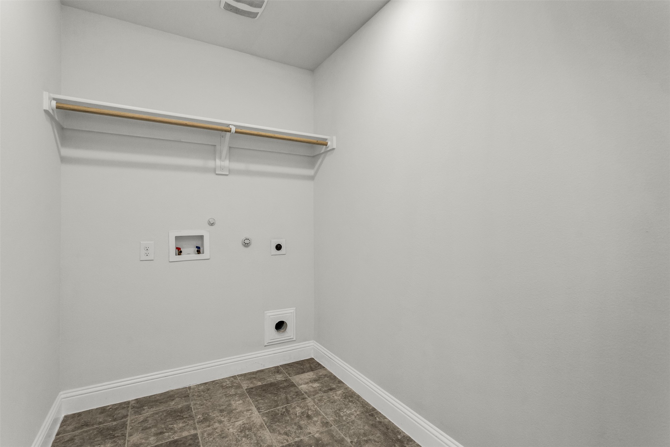 1413 River Vale Road Garland TX 75041