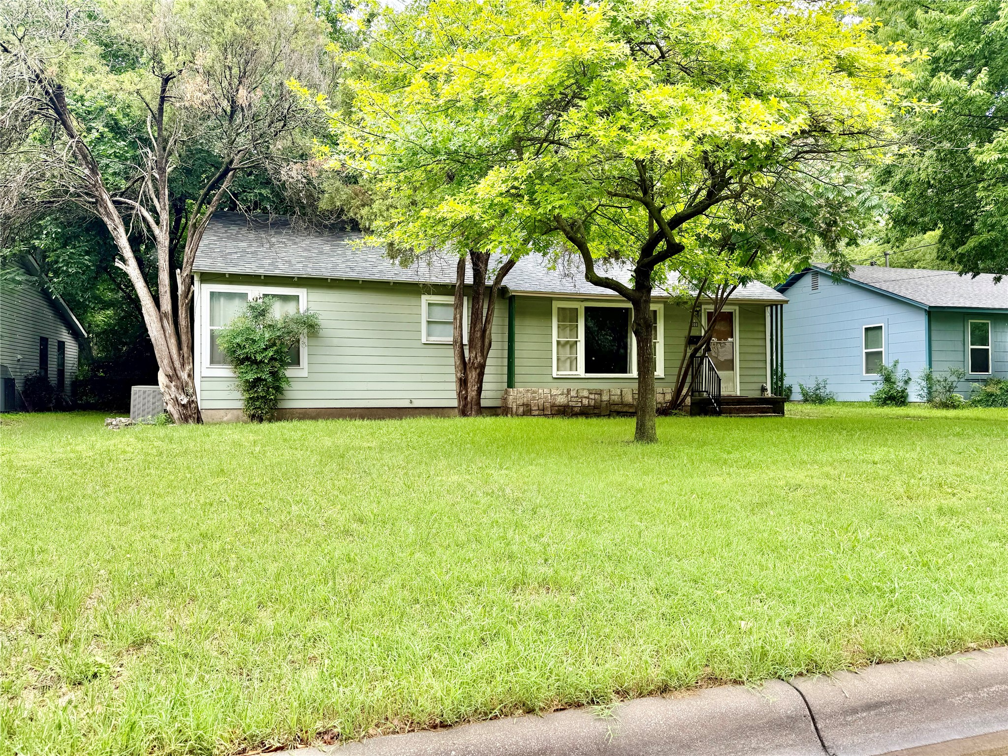 1009 Denton Street Denton TX 76201
