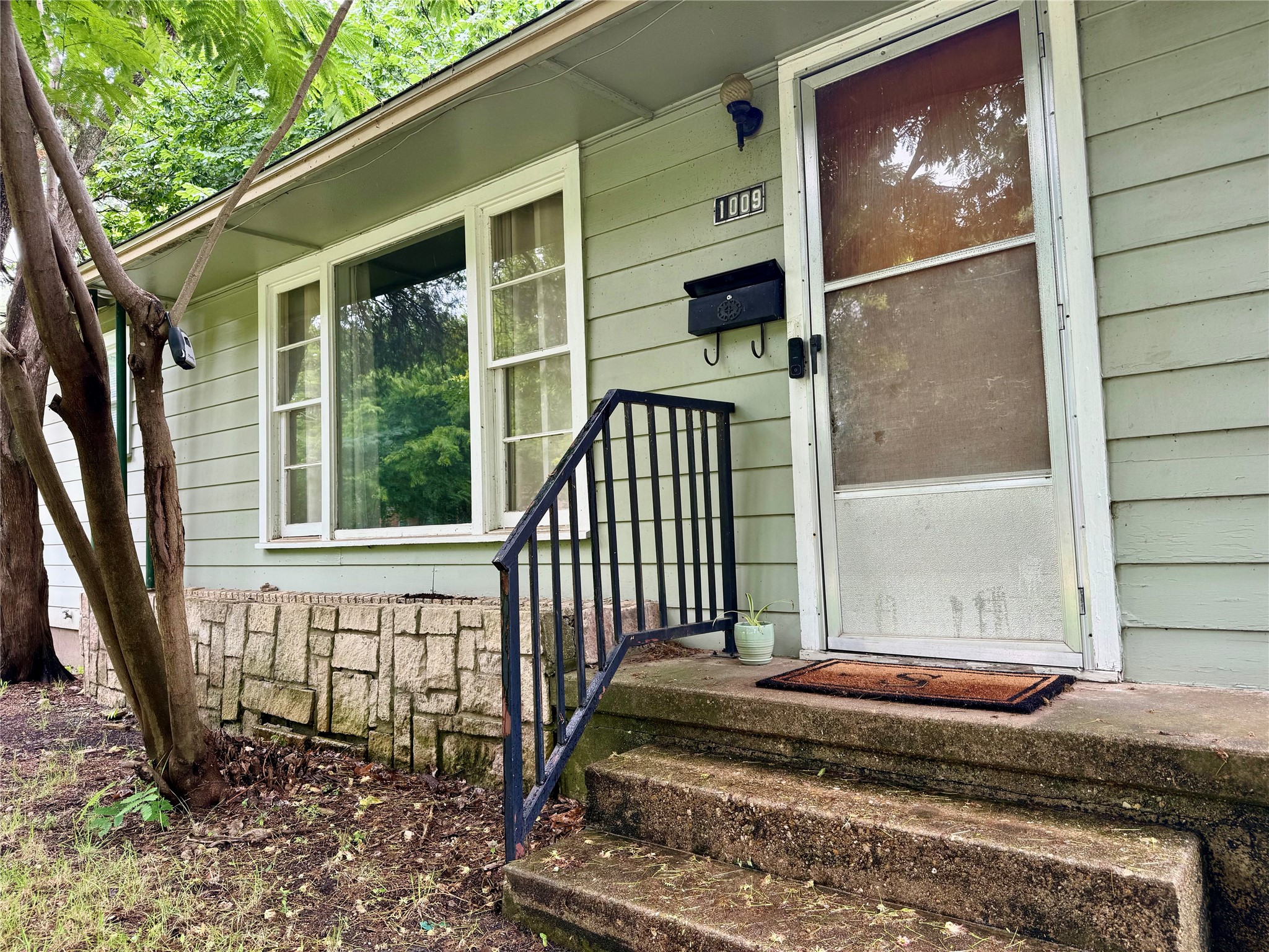 1009 Denton Street Denton TX 76201