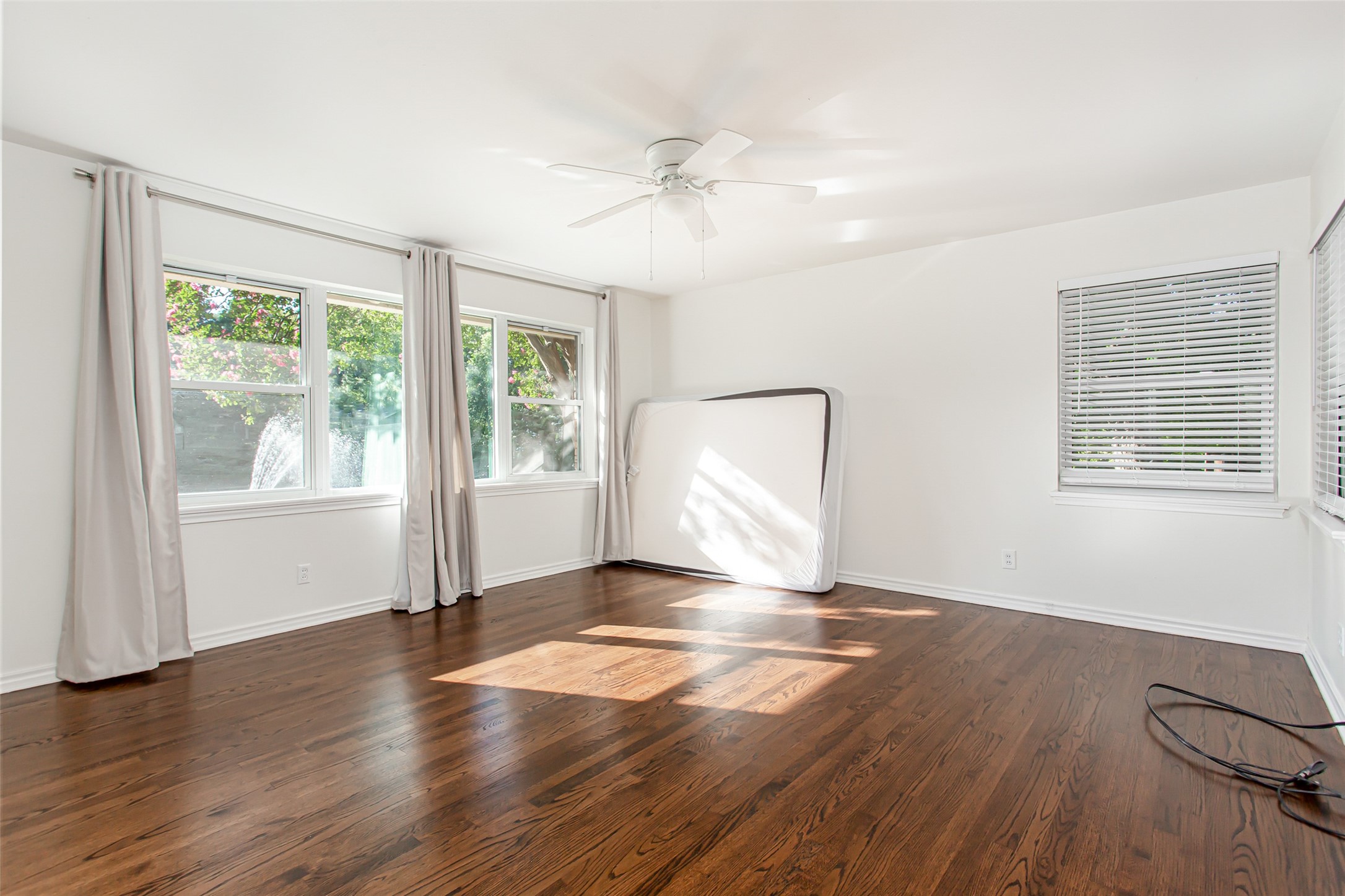 6737 Lakefair Circle Dallas TX 75214