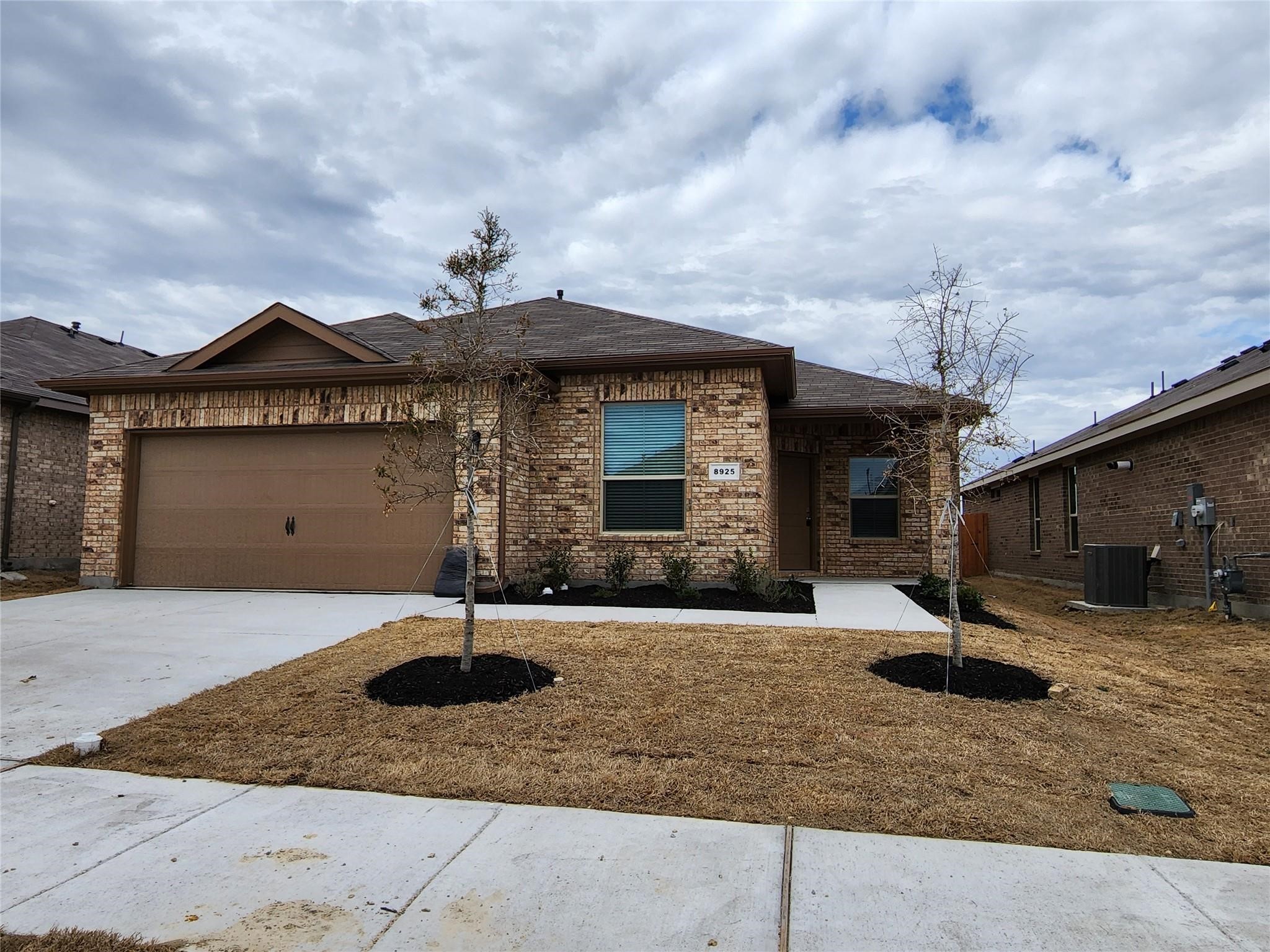 8925 Old Rawhide Lane Fort Worth TX 76179
