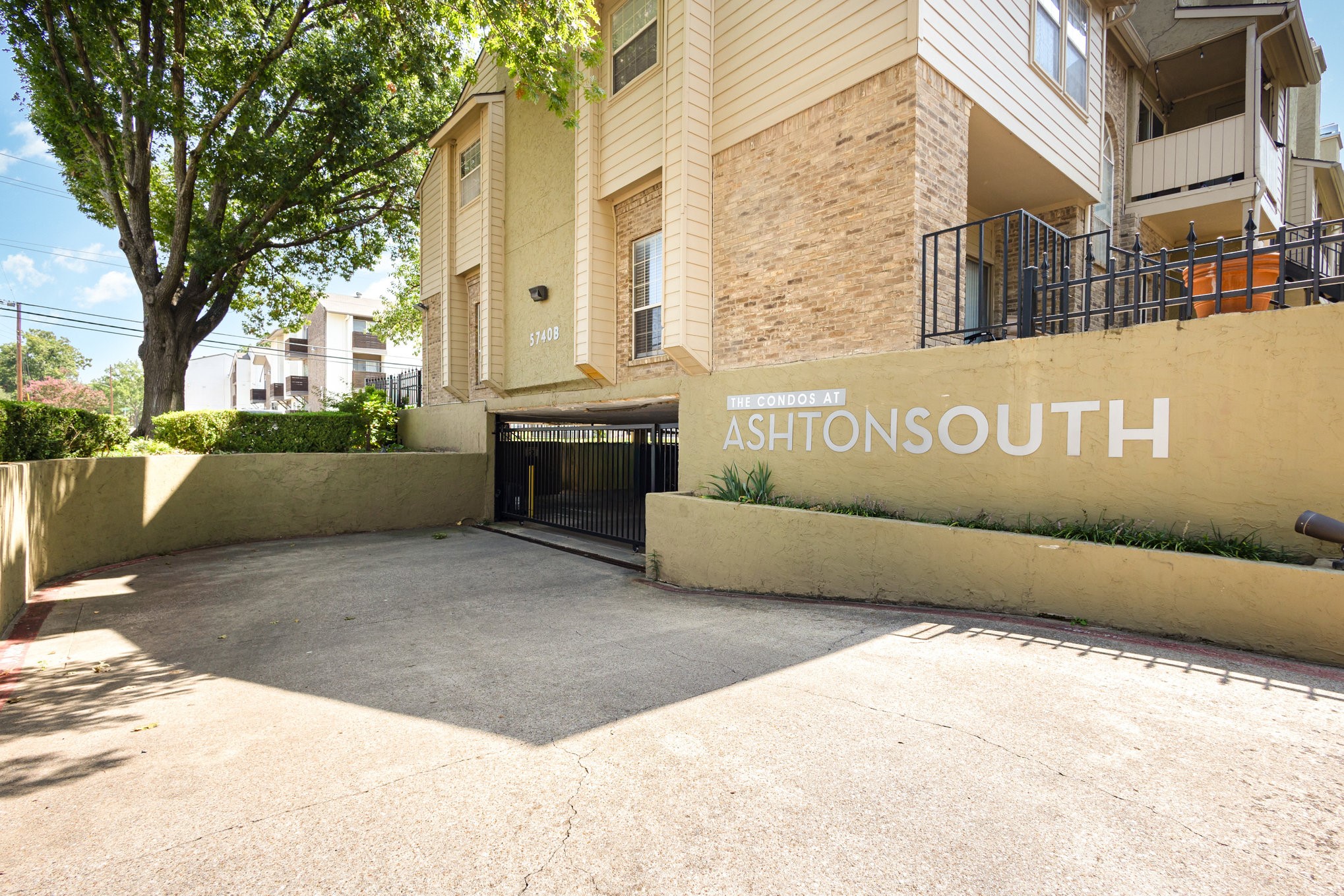 5740 Martel Avenue Dallas TX 75206