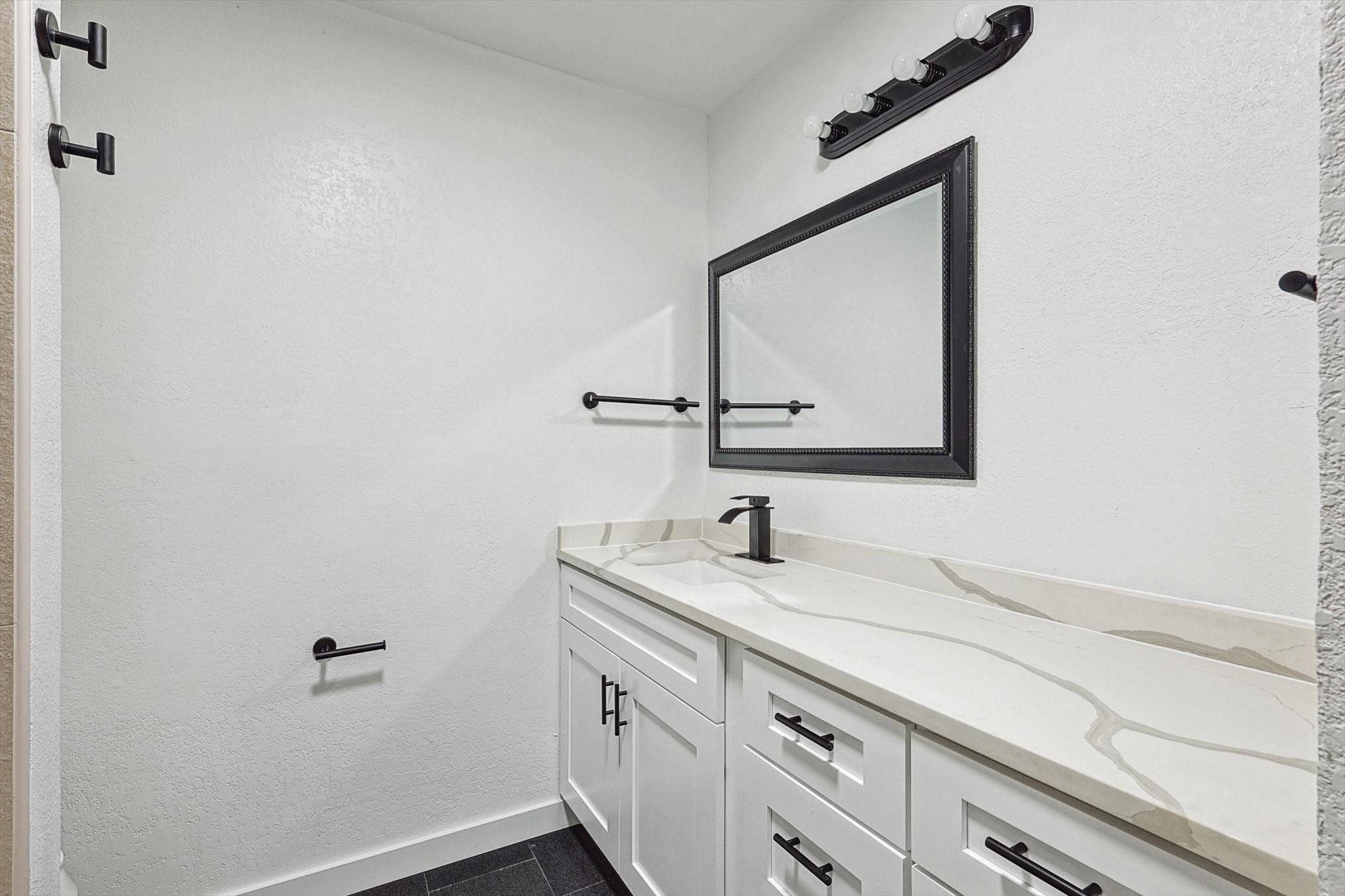 1302 Palm Mansfield TX 76063