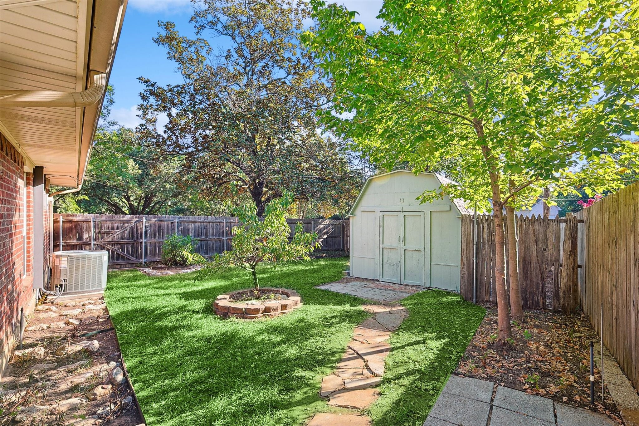 1302 Palm Mansfield TX 76063
