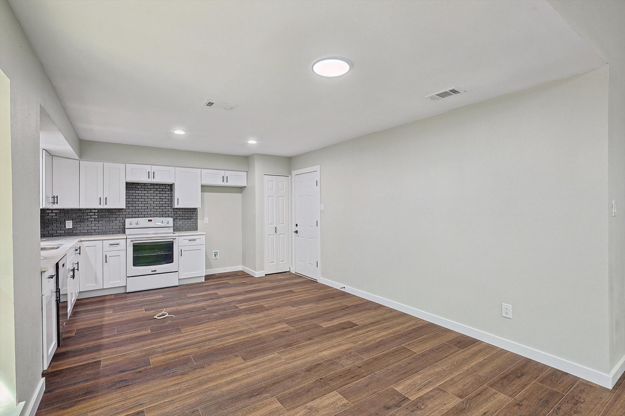 1302 Palm Mansfield TX 76063