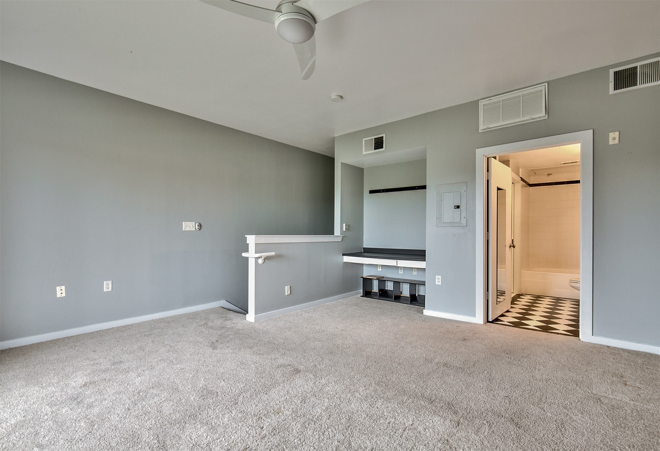 4108 Office Parkway Dallas TX 75204