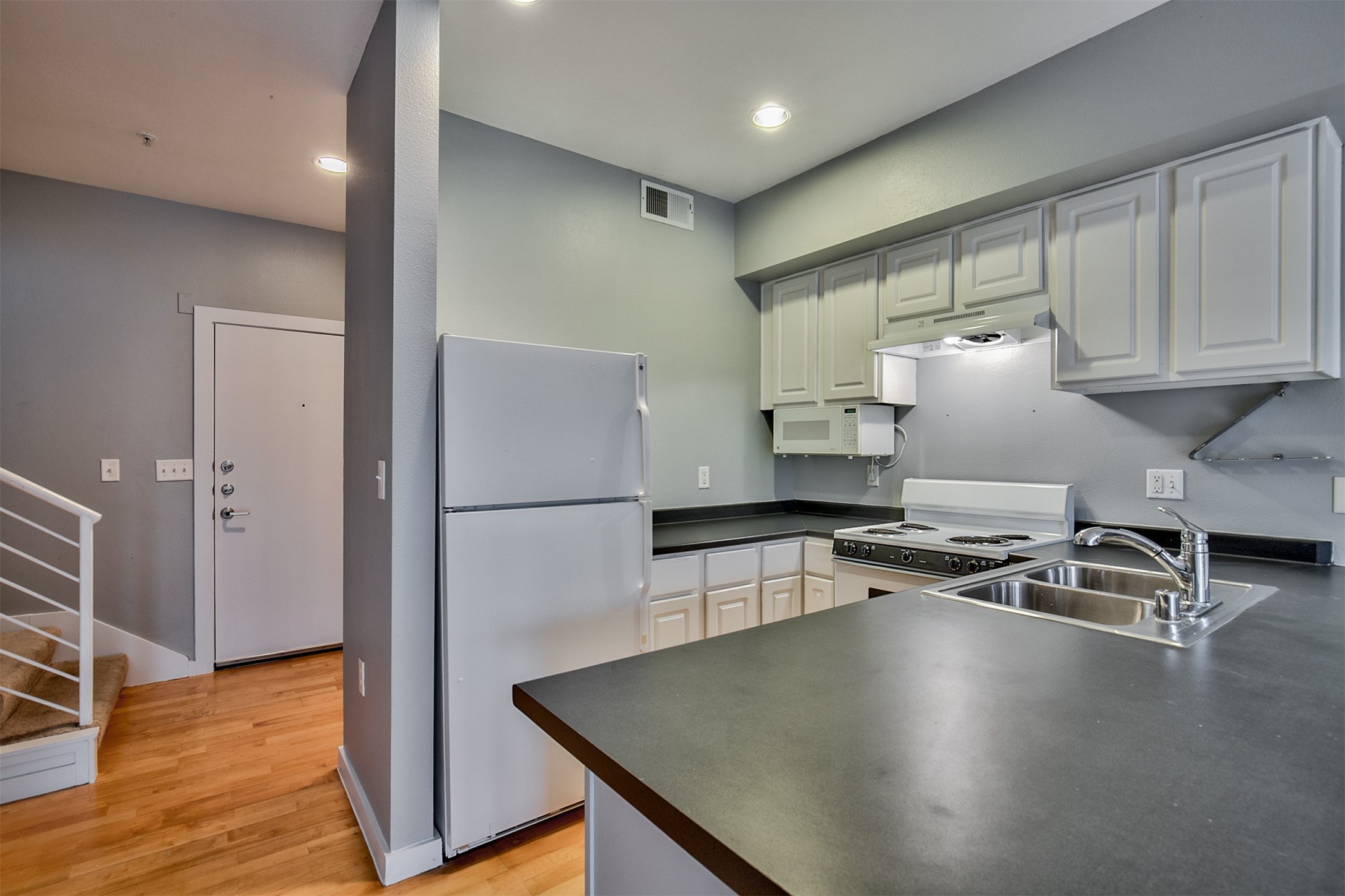 4108 Office Parkway Dallas TX 75204