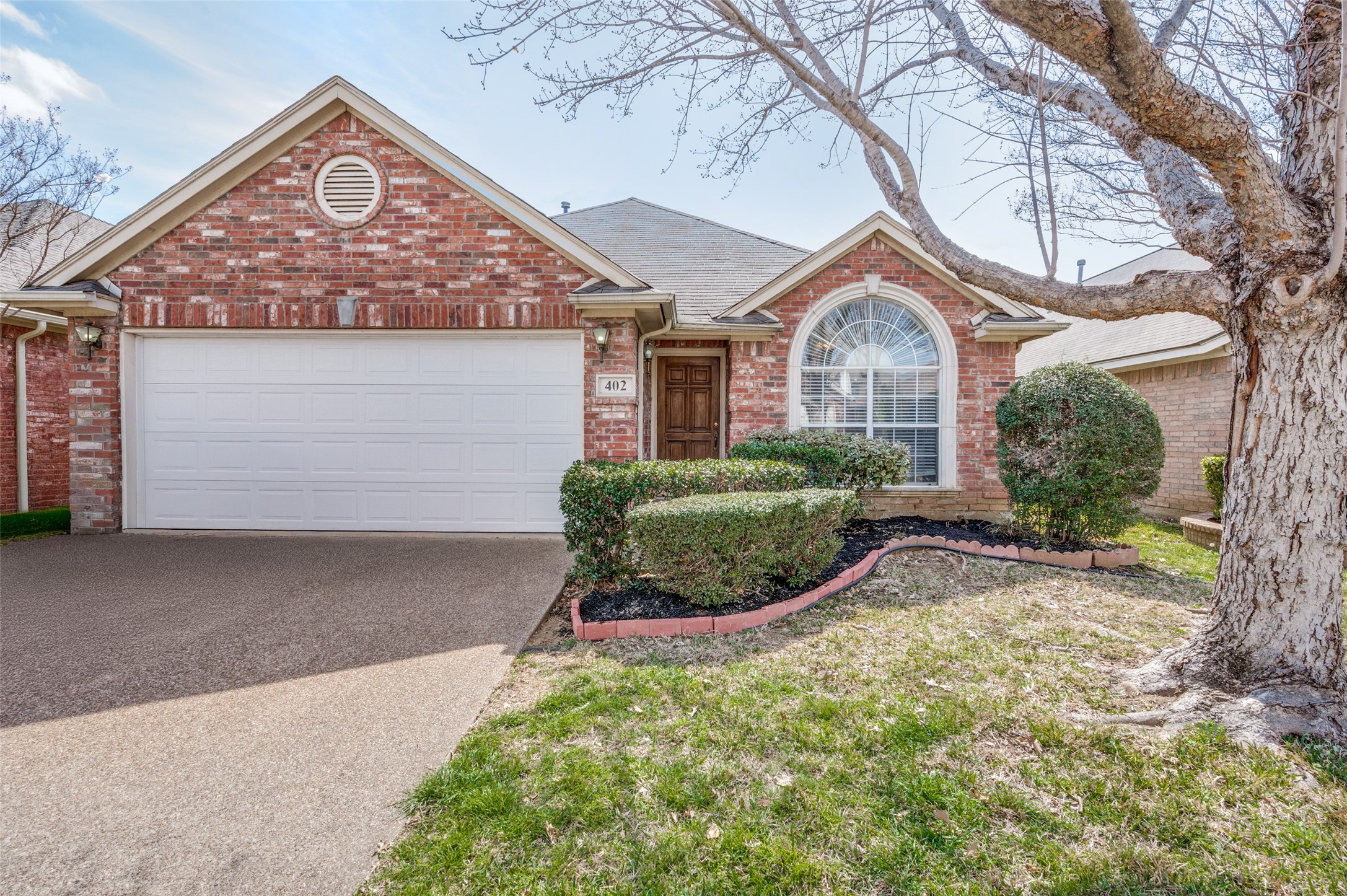 402 Horse Shoe Drive Euless TX 76039