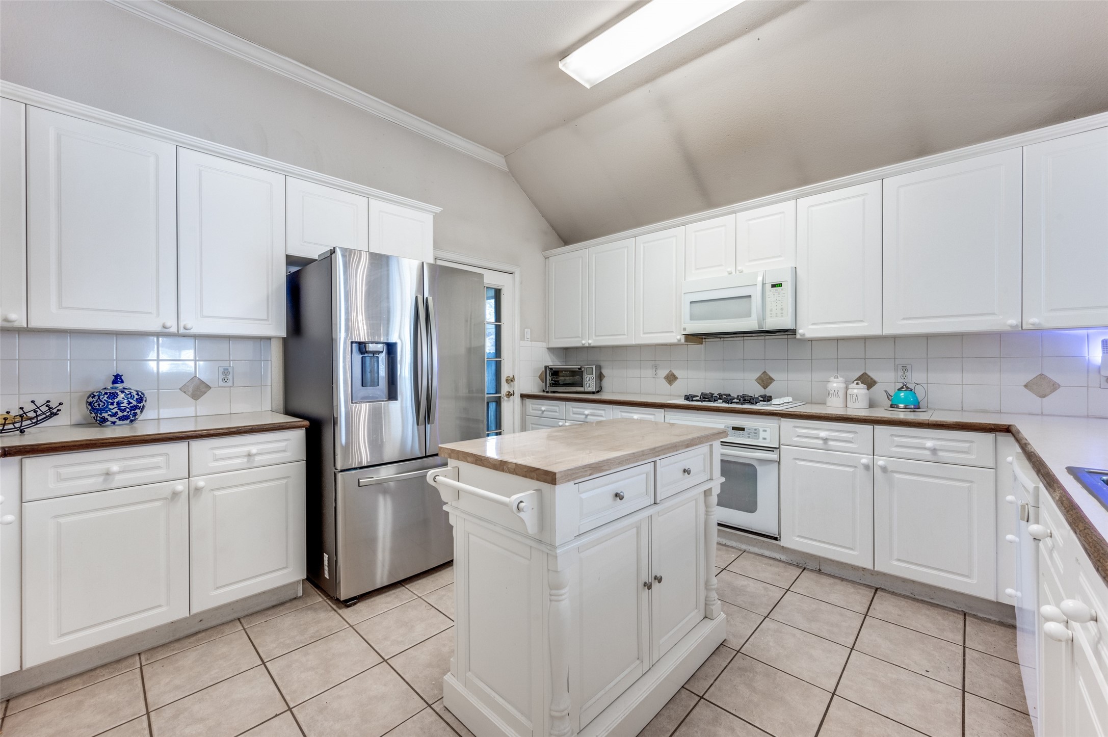 402 Horse Shoe Drive Euless TX 76039