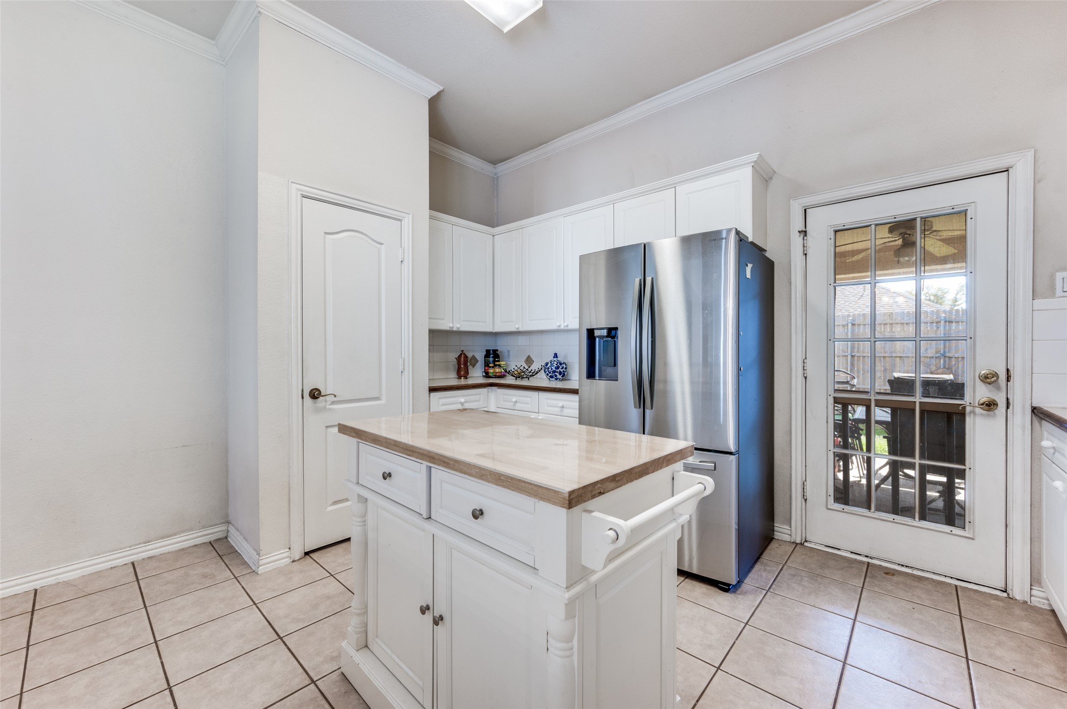 402 Horse Shoe Drive Euless TX 76039