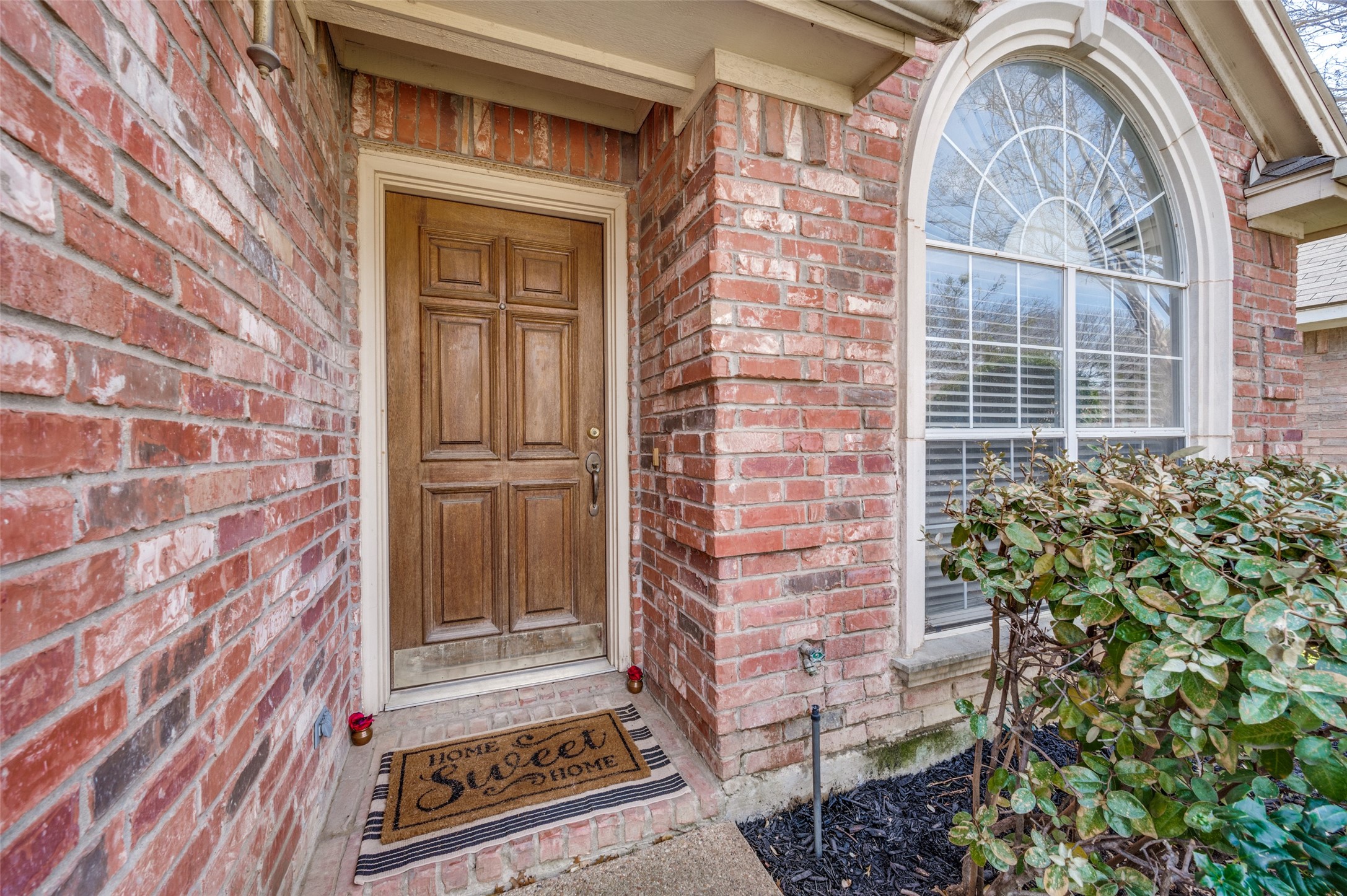 402 Horse Shoe Drive Euless TX 76039