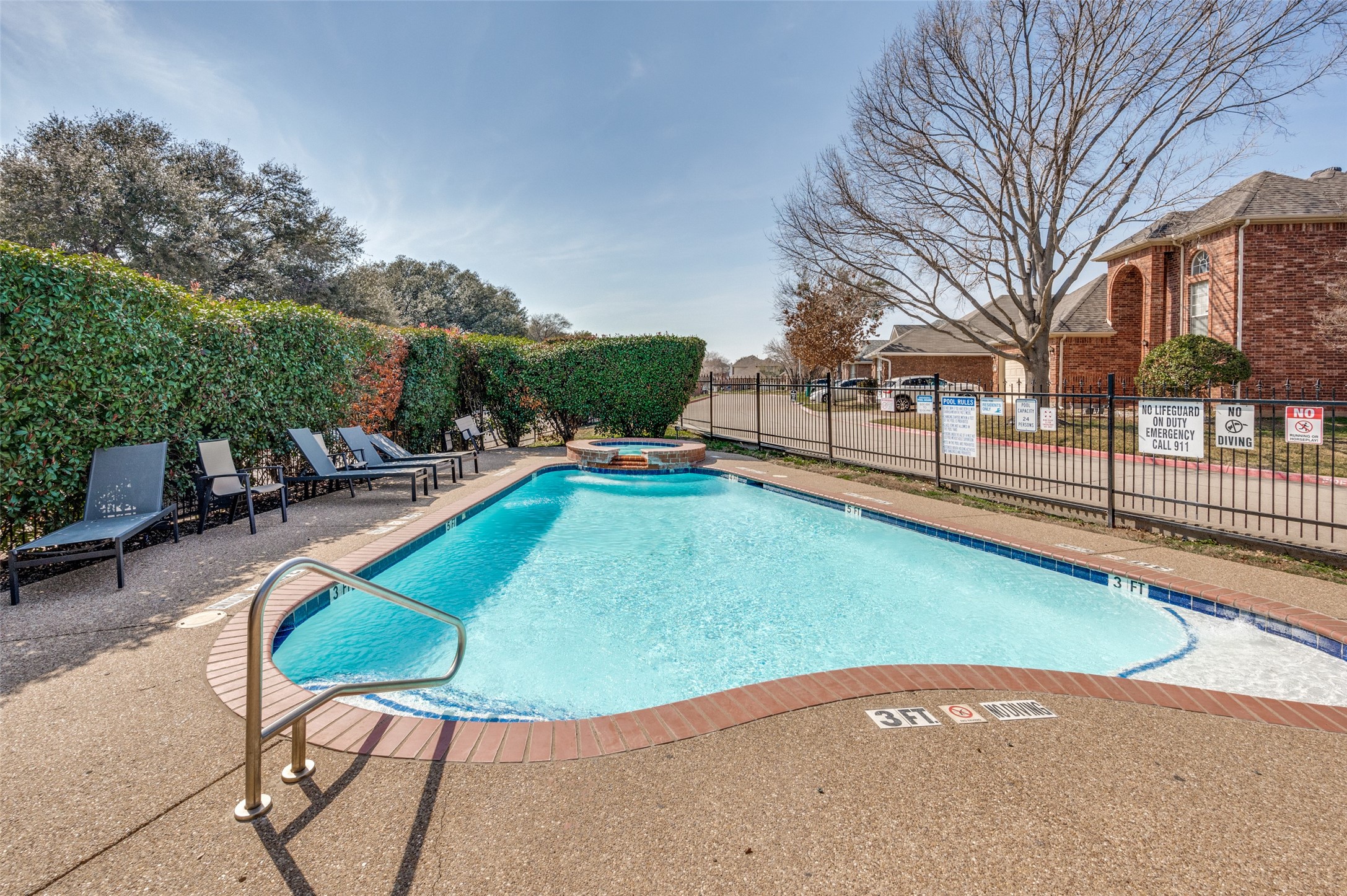 402 Horse Shoe Drive Euless TX 76039